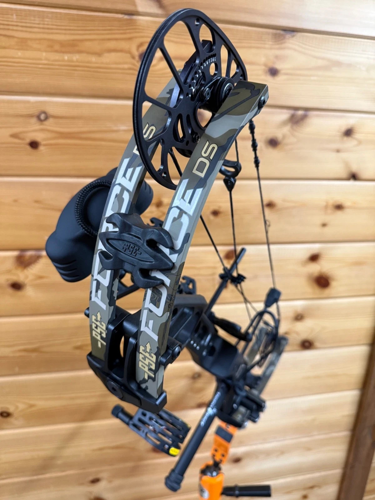 2026 PSE Force DS FDS Cam Bottomland Limbs Black Bow 70LB RH Ready to Hunt PKG