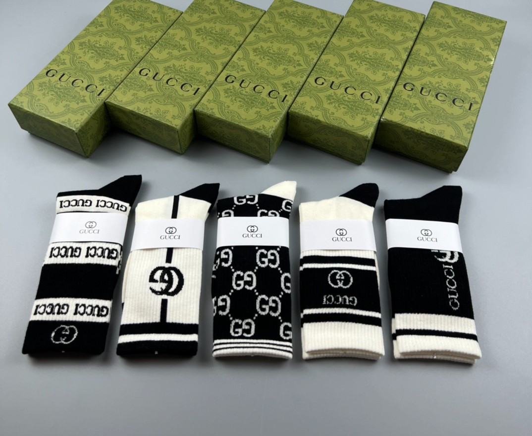 Gucci Jacquard GG Logo Crew Socks 5 Pairs Striped Design Soft Breathable Casual Gucci Jacquard GG Logo Crew Socks 5 Pairs Striped Design Soft Breathable Casual