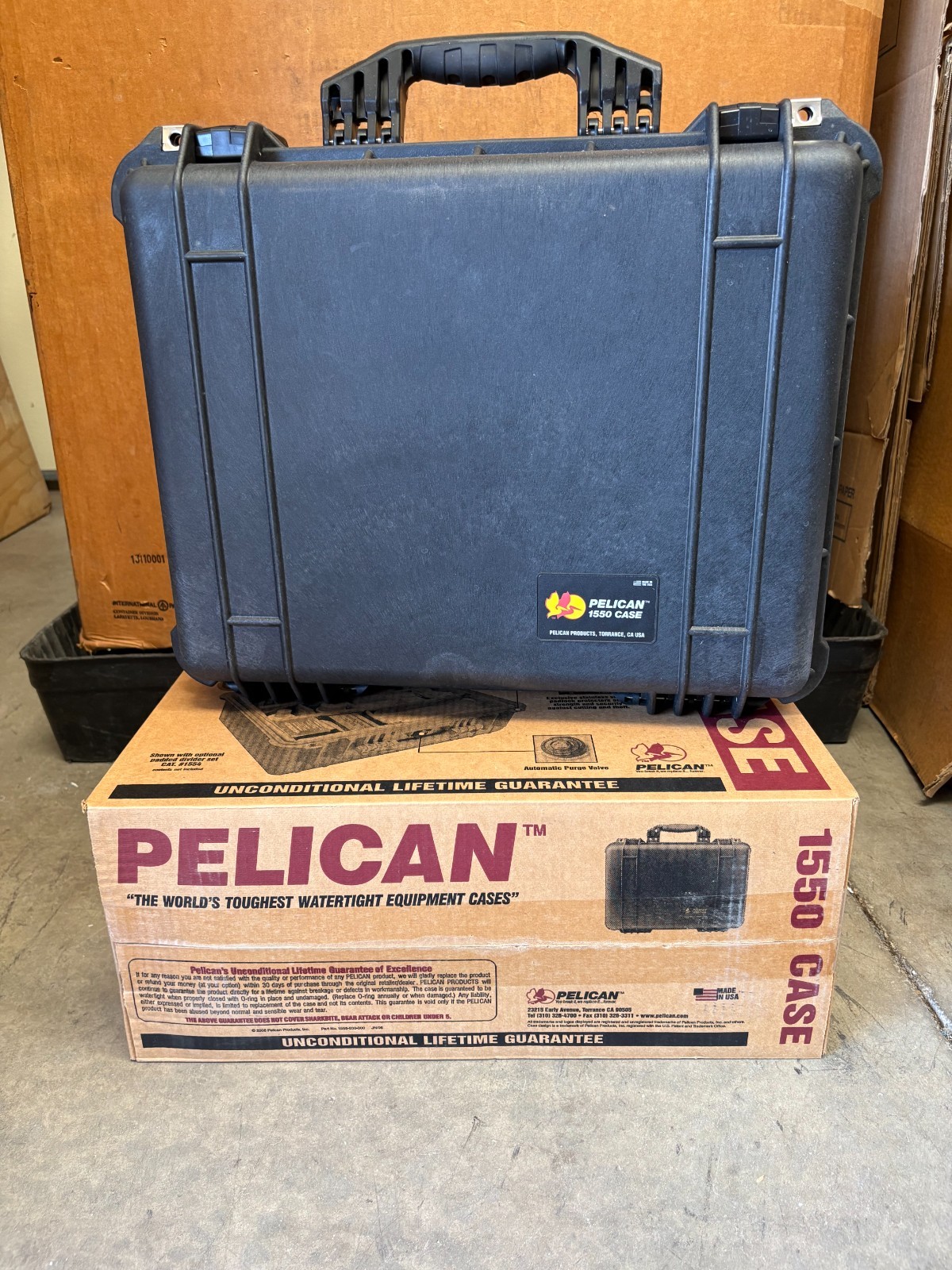 Pelican 1550 W/ PADDED DIVIDERS | 20.66 x 17.2 x 8.4 in | iM2450 Equiv