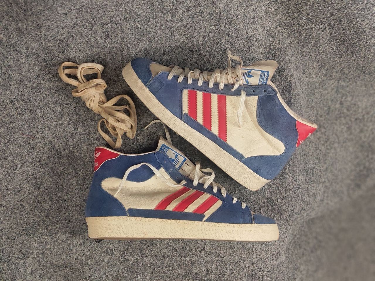 Rare Vintage 1979\'s Adidas France Superskate Hi top White Blue sneakers Used