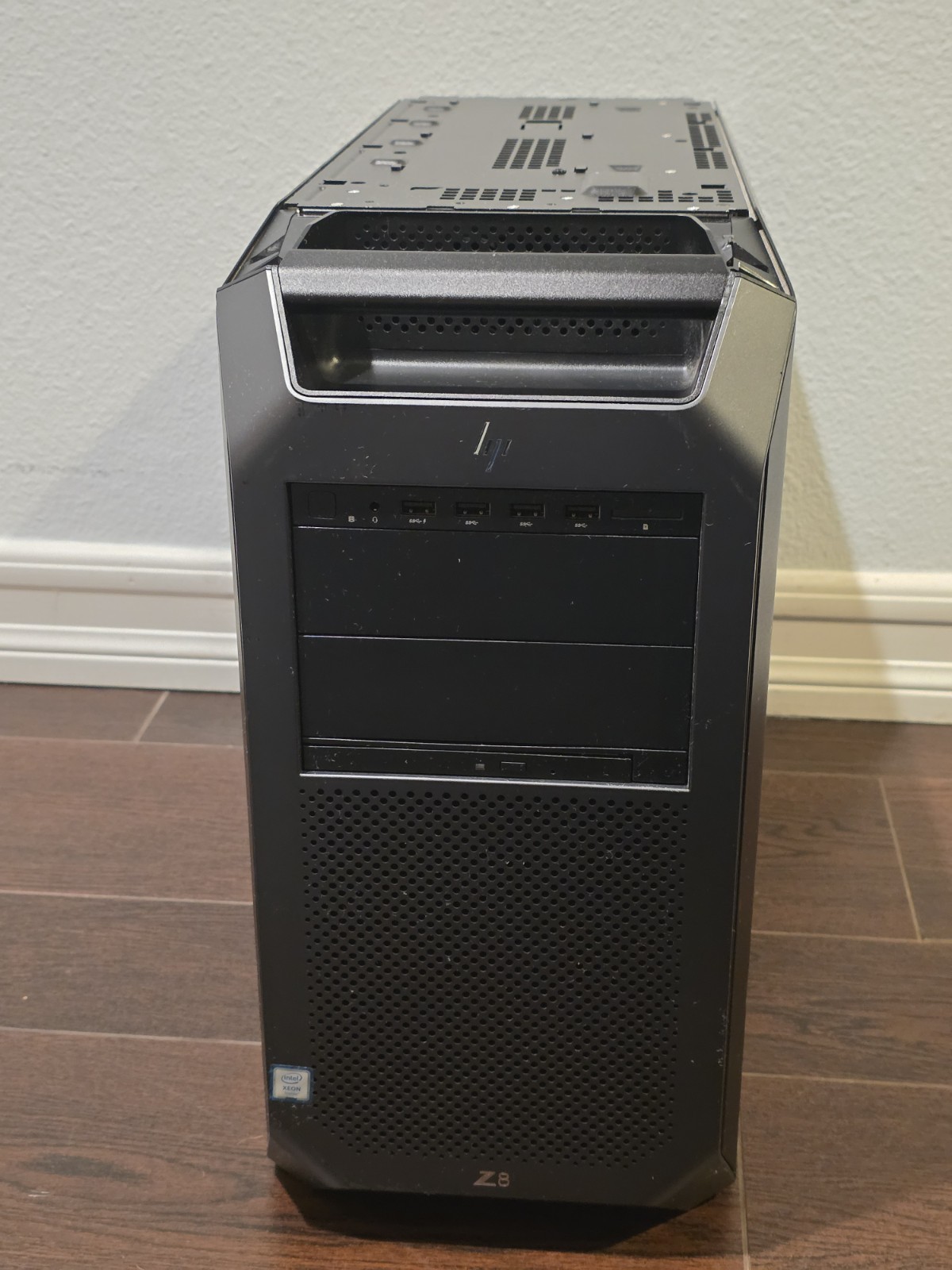HP Z8 G4 Z8G4 Barebone Workstation w/ Intel Xeon Silver - No HDD No RAM No GPU HP Z8 G4 Z8G4 Barebone Workstation w/ Intel Xeon Silver - No HDD No RAM No GPU
