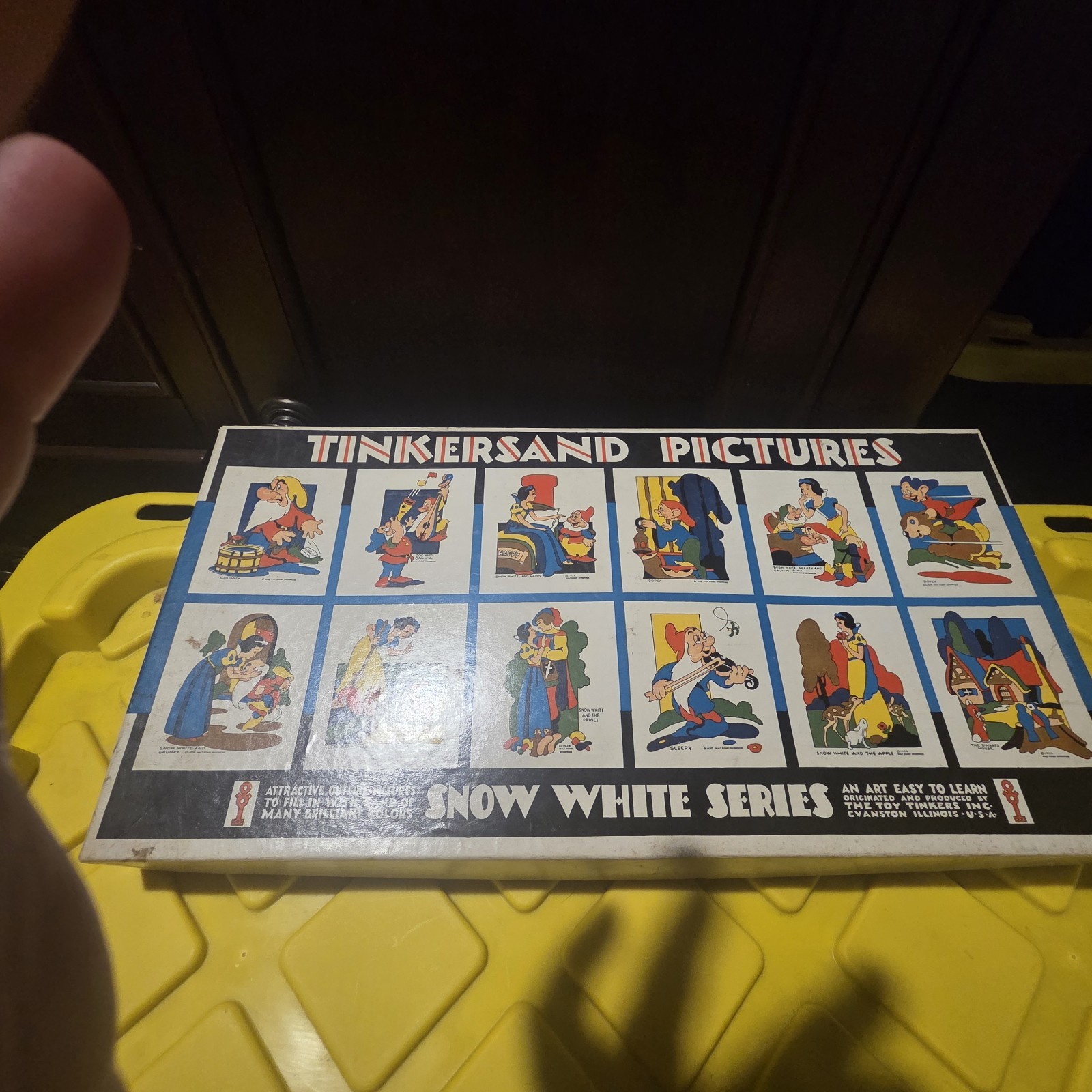 Vintage 1938 Disney Tinkersand Pictures Snow White Series ...excellent cond. Vintage 1938 Disney Tinkersand Pictures Snow White Series ...excellent cond.