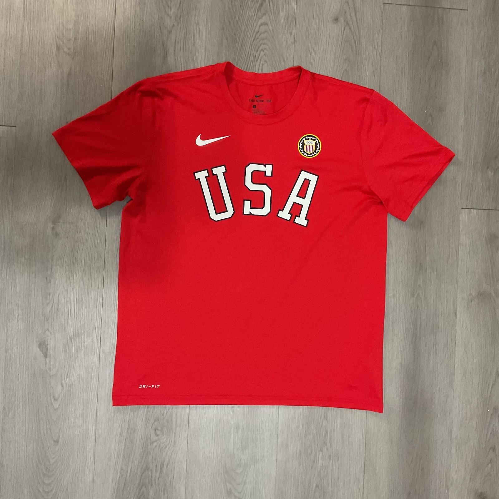 Nike Red Team USA Olympics Short Sleeve Dri Fit Tee Shirt Men\'s Large