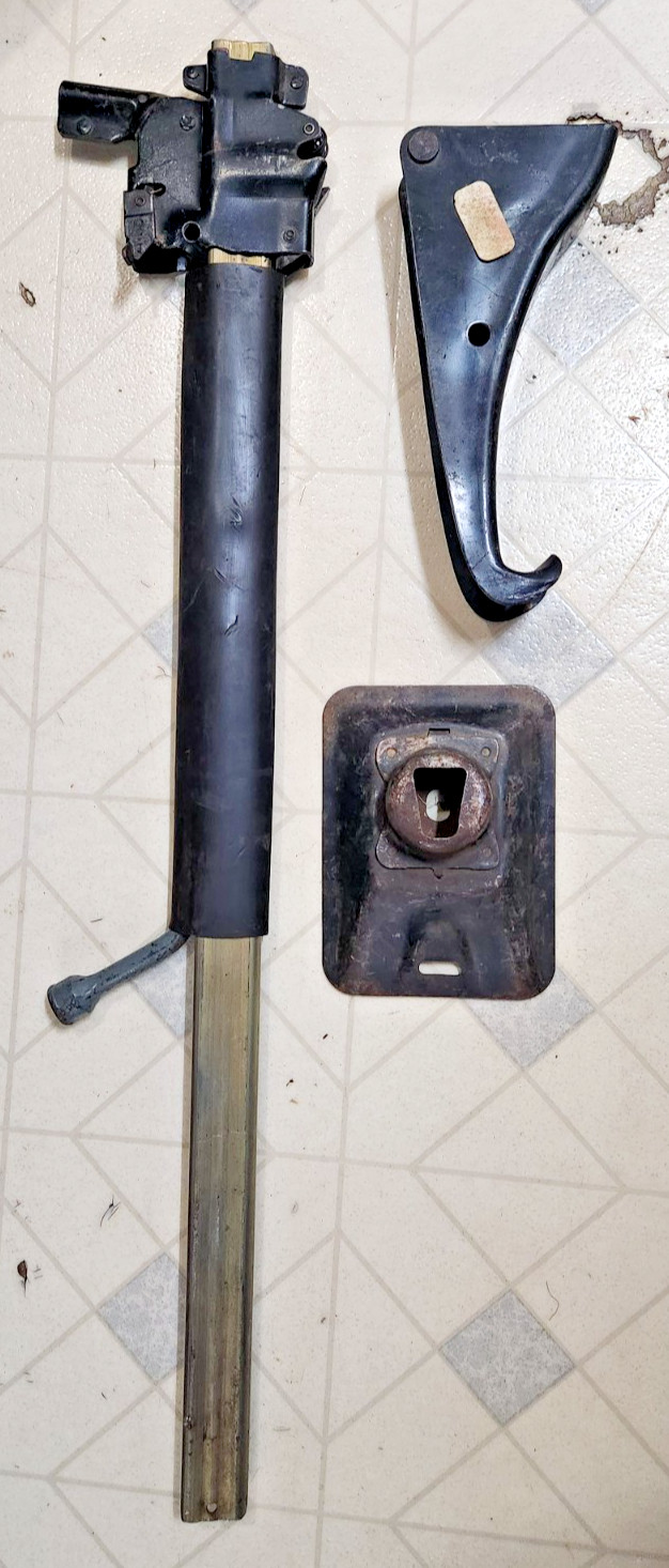 OEM 1971 & 1972 OLDSMOBILE CUTLASS 442 Factory Bumper Jack , 411611 Hook OEM 1971 & 1972 OLDSMOBILE CUTLASS 442 Factory Bumper Jack , 411611 Hook