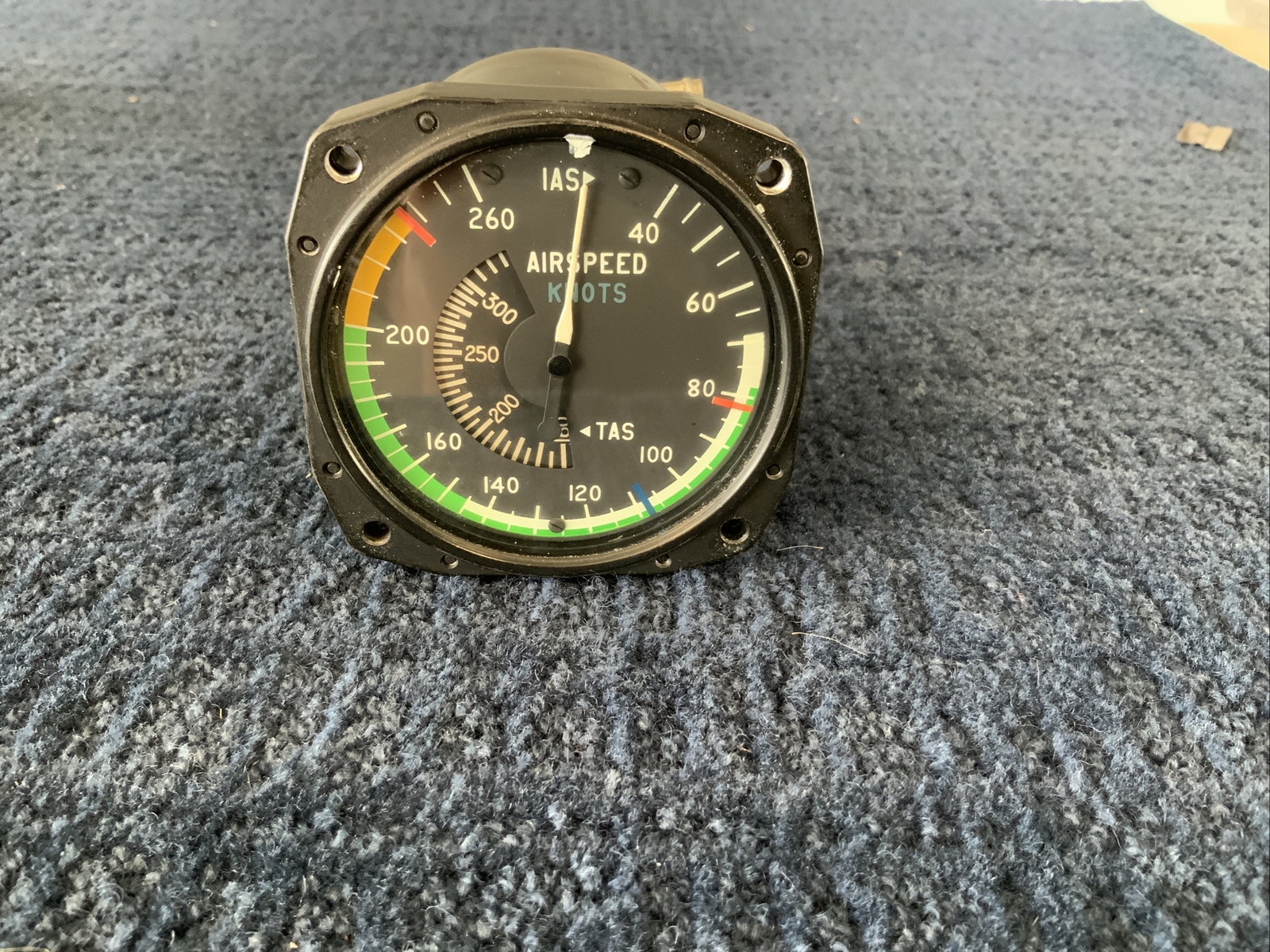 Cessna True Airspeed Indicator Gauge P/N: C661045-0304 Cessna True Airspeed Indicator Gauge P/N: C661045-0304