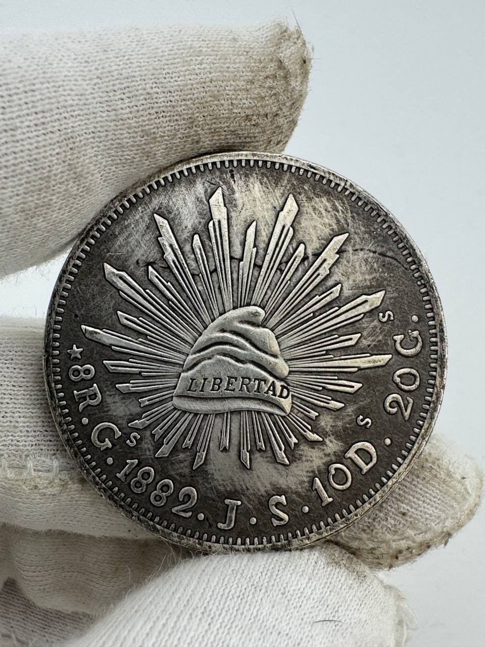 Coin 8 Reales Republica Mexicano 1882 J.S. Coin 8 Reales Republica Mexicano 1882 J.S.