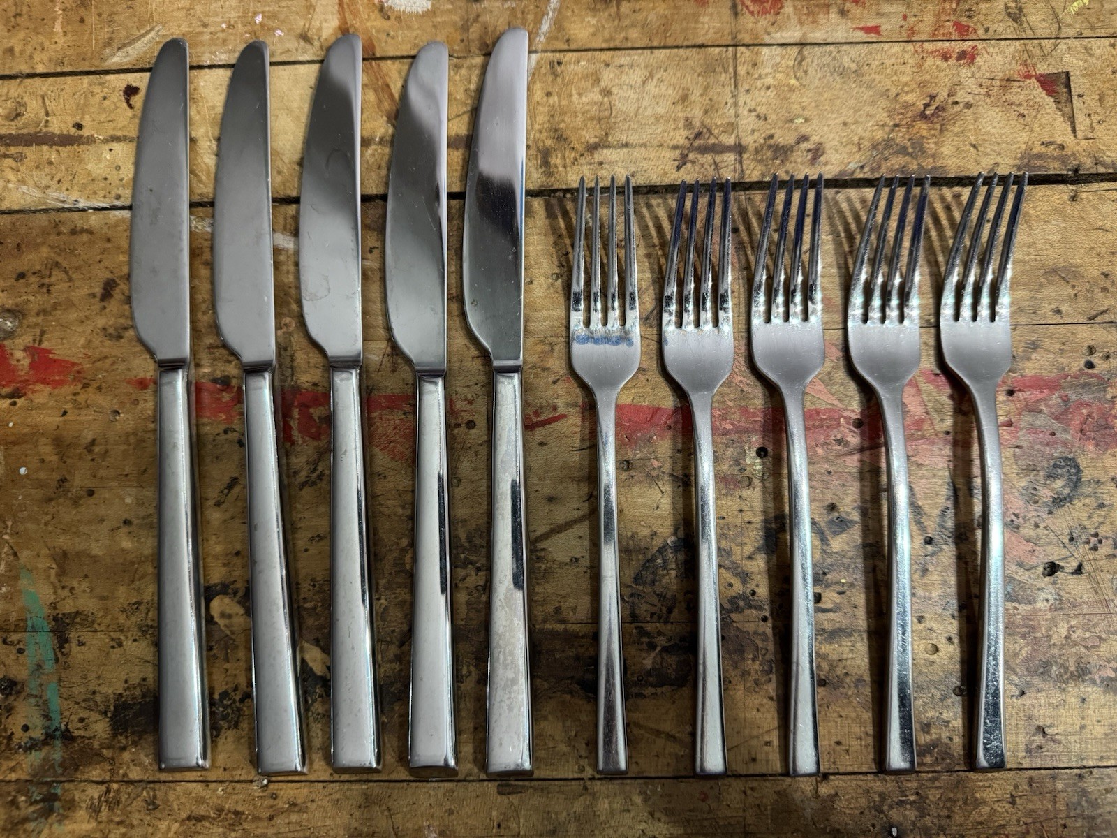 Food Network “Chive” Stainless Dinner Forks And Knives (set Of 10) Food Network “Chive” Stainless Dinner Forks And Knives (set Of 10)