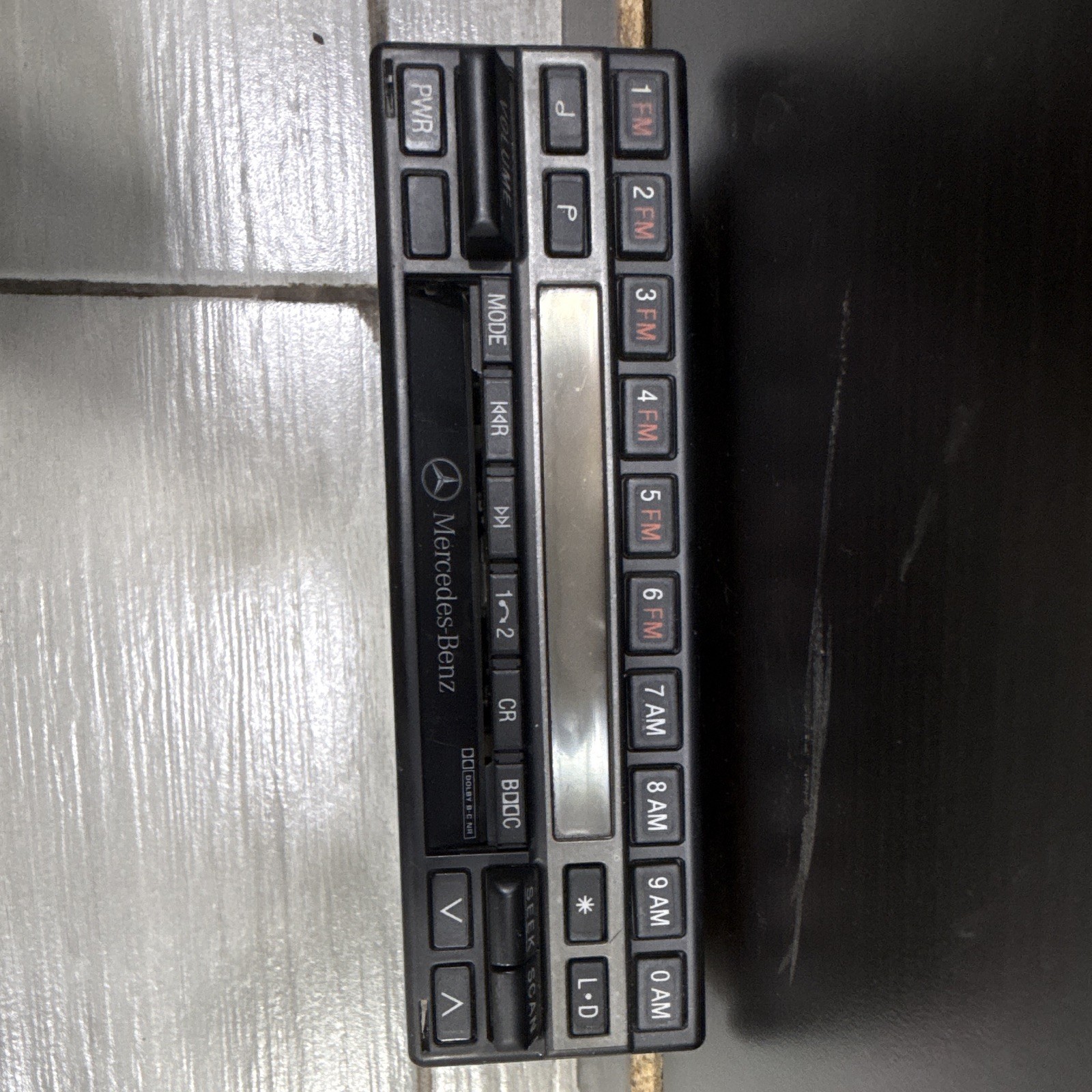 1986-1993 Mercedes Benz OEM 300,420,500,560 Cassette Radio 1986-1993 Mercedes Benz OEM 300,420,500,560 Cassette Radio