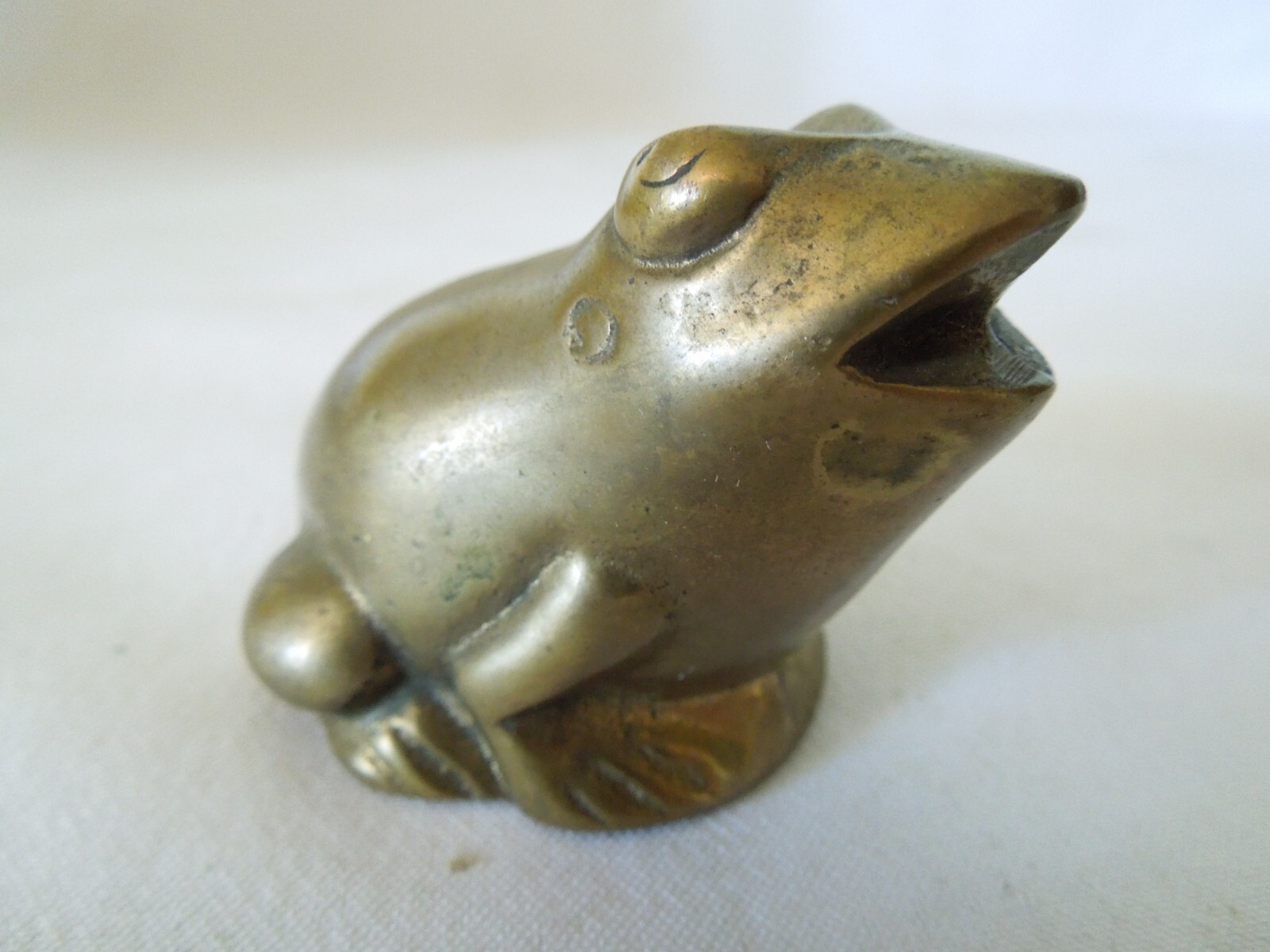 Frog Figurine Solid BrassHandmade 1 3/4\ Frog Figurine Solid BrassHandmade 1 3/4\