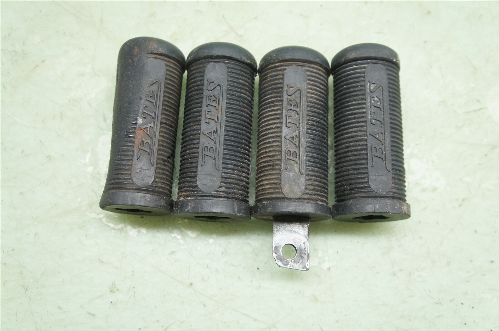 Chopper Bobber OLSCOOL DESERT SLED VINTAGE Bates Foot Pegs *2250