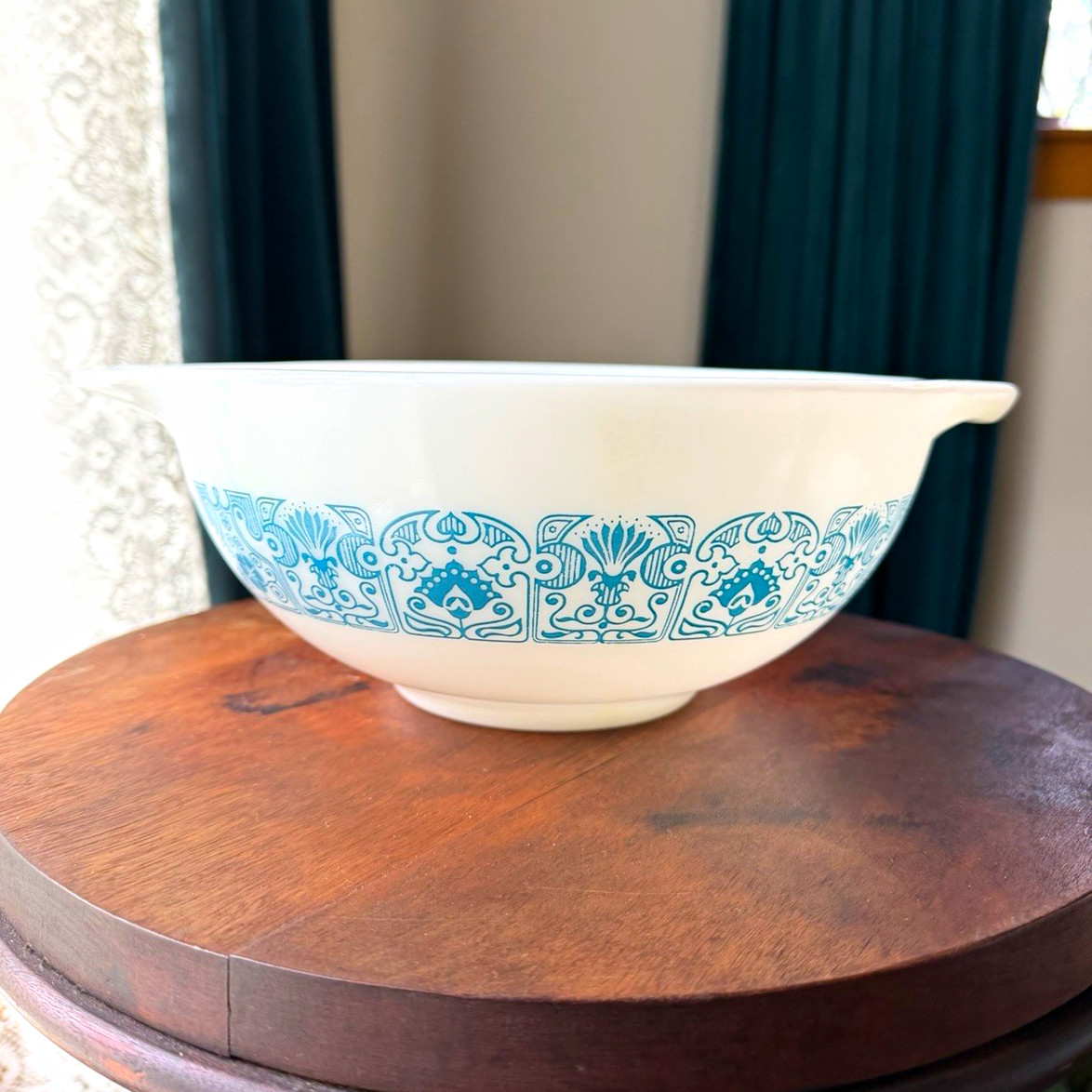 Vintage Pyrex 2-1/2 qt cinderella Mixing Bowl White/Blue Horizon 443