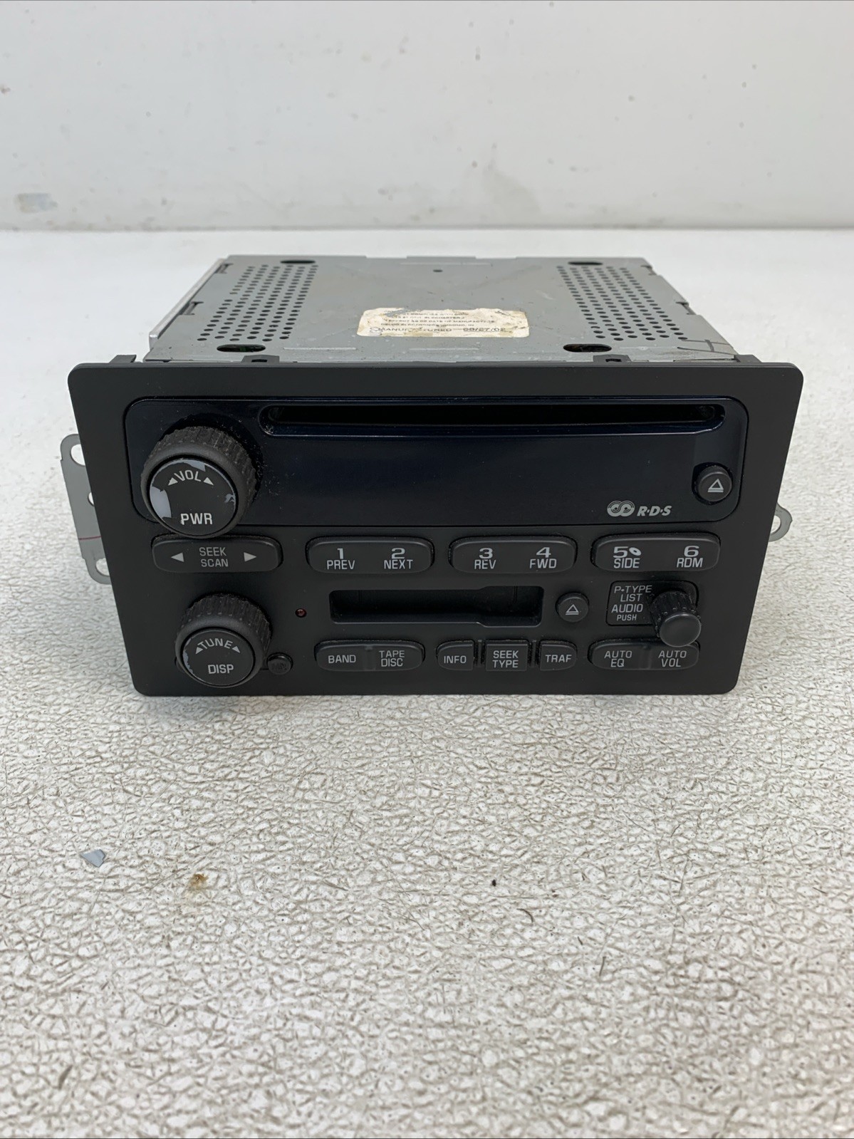2003-2006 GM Chevy Radio AM FM Stereo CD Player Tape Cassette 15184933 OEM
