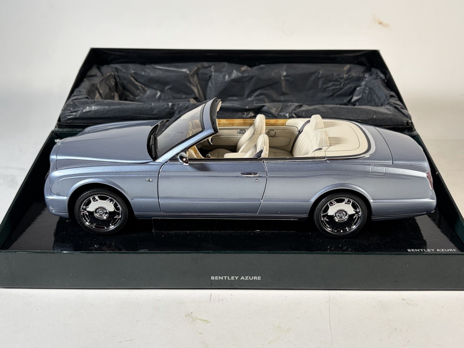 Minichamps 1:18 Bentley Azure 2006 Fountain Blue Convertible - Rare Dealer Ed.