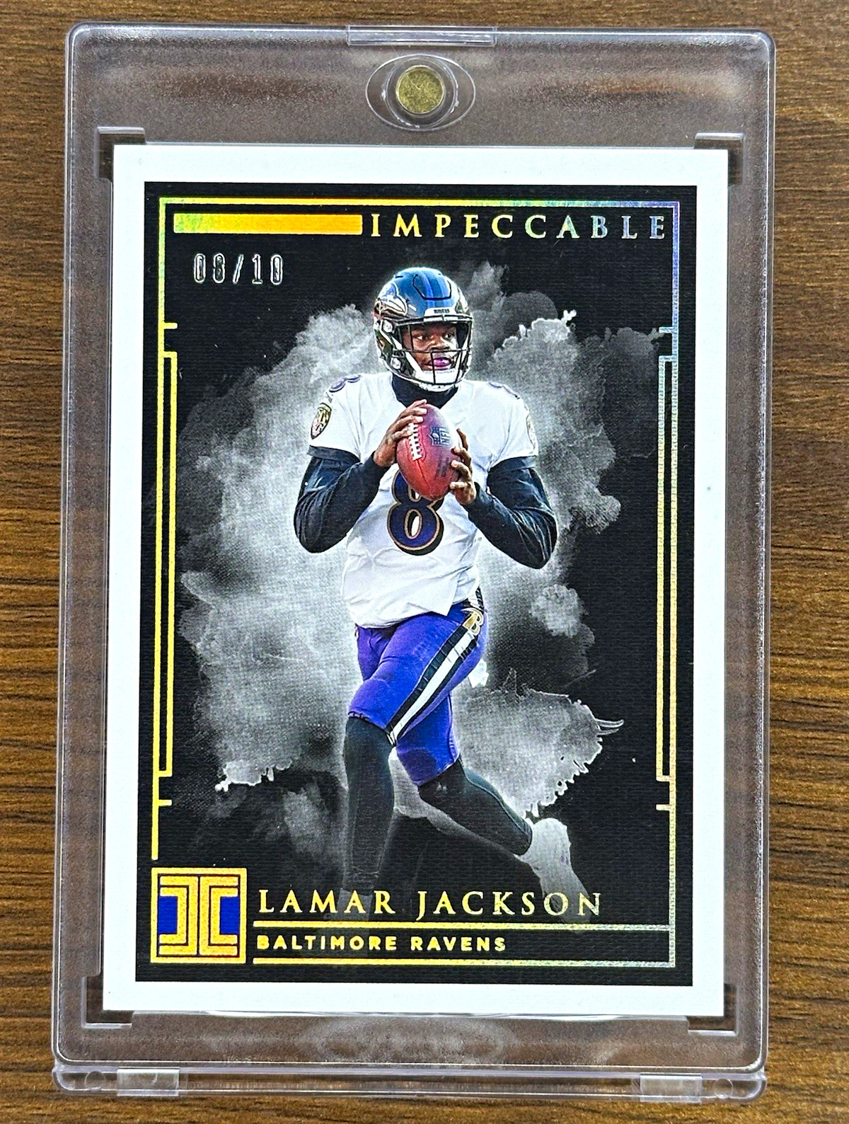 Panini Impeccable 2019 Lamar Jackson Baltimore Ravens #15 Gold 8/10 Jersey # Panini Impeccable 2019 Lamar Jackson Baltimore Ravens #15 Gold 8/10 Jersey #