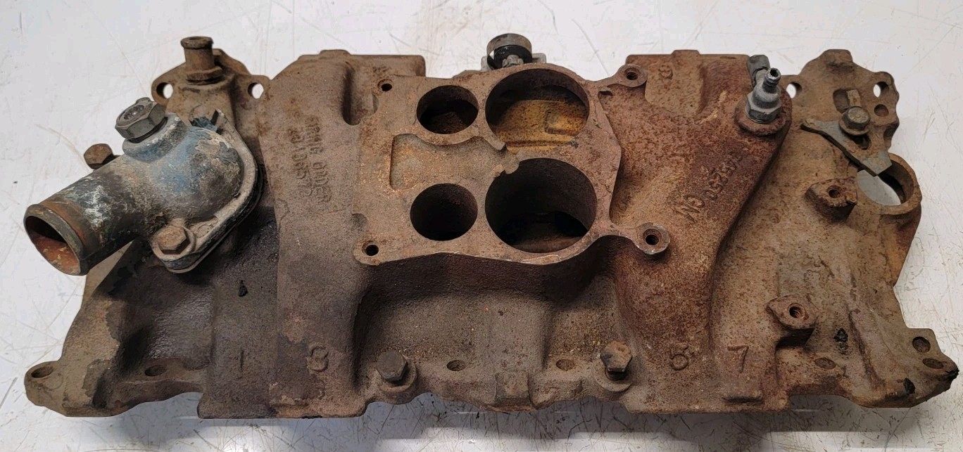 1975-1979 Chevy Used GM# 346250 Small Block Iron Q-Jet Intake Manifold 