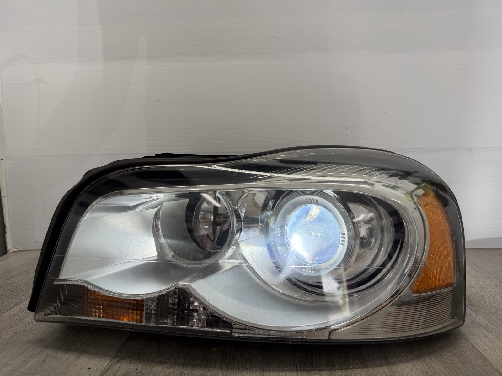 2007-2014 Volvo XC90 Driver Left Side Xenon HID Adaptive Headlight 31217051 (23