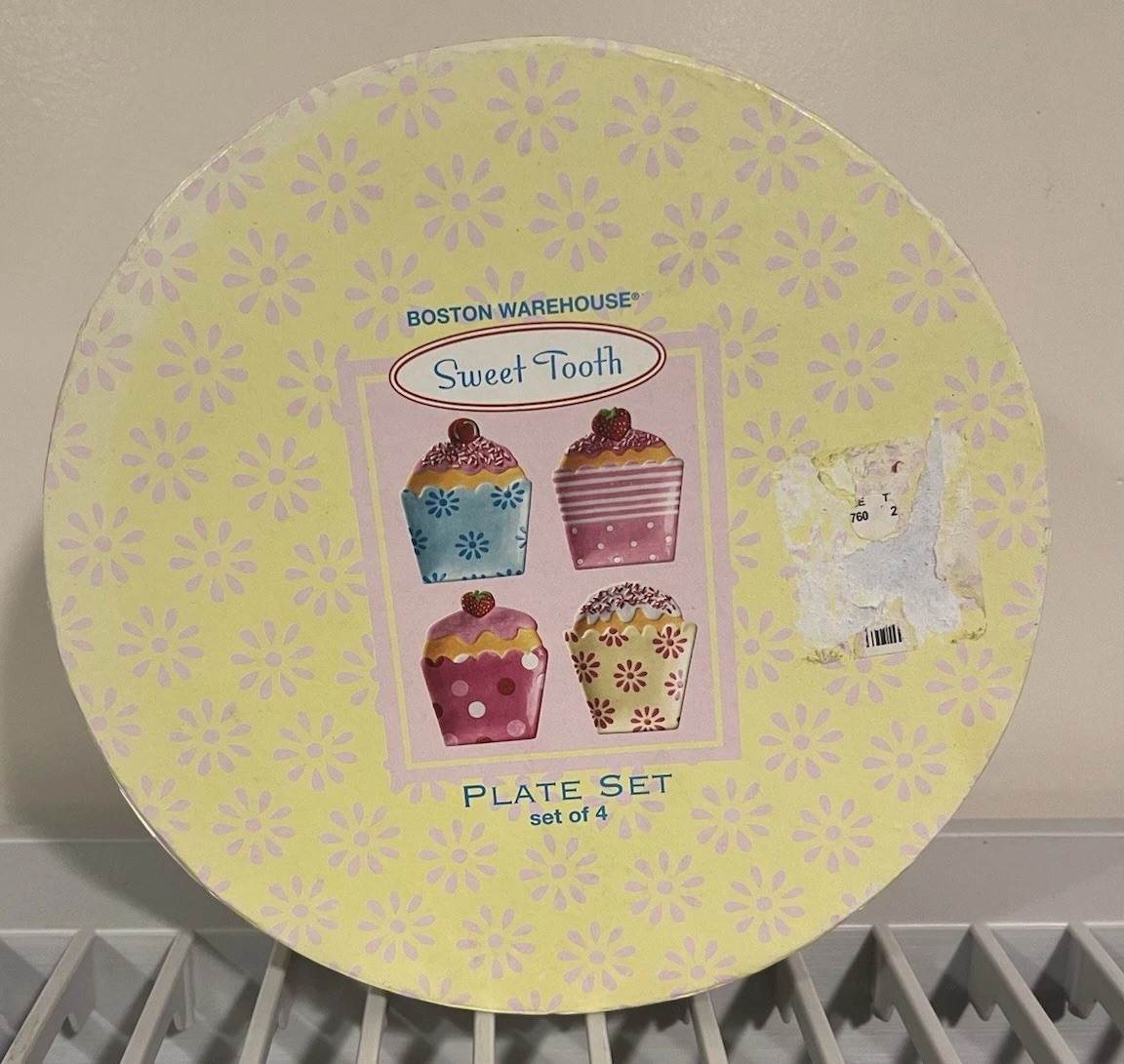 PIER 1 SWEET TOOTH CERAMIC PLATES SET OF 4 WITH BOX PIER 1 SWEET TOOTH CERAMIC PLATES SET OF 4 WITH BOX