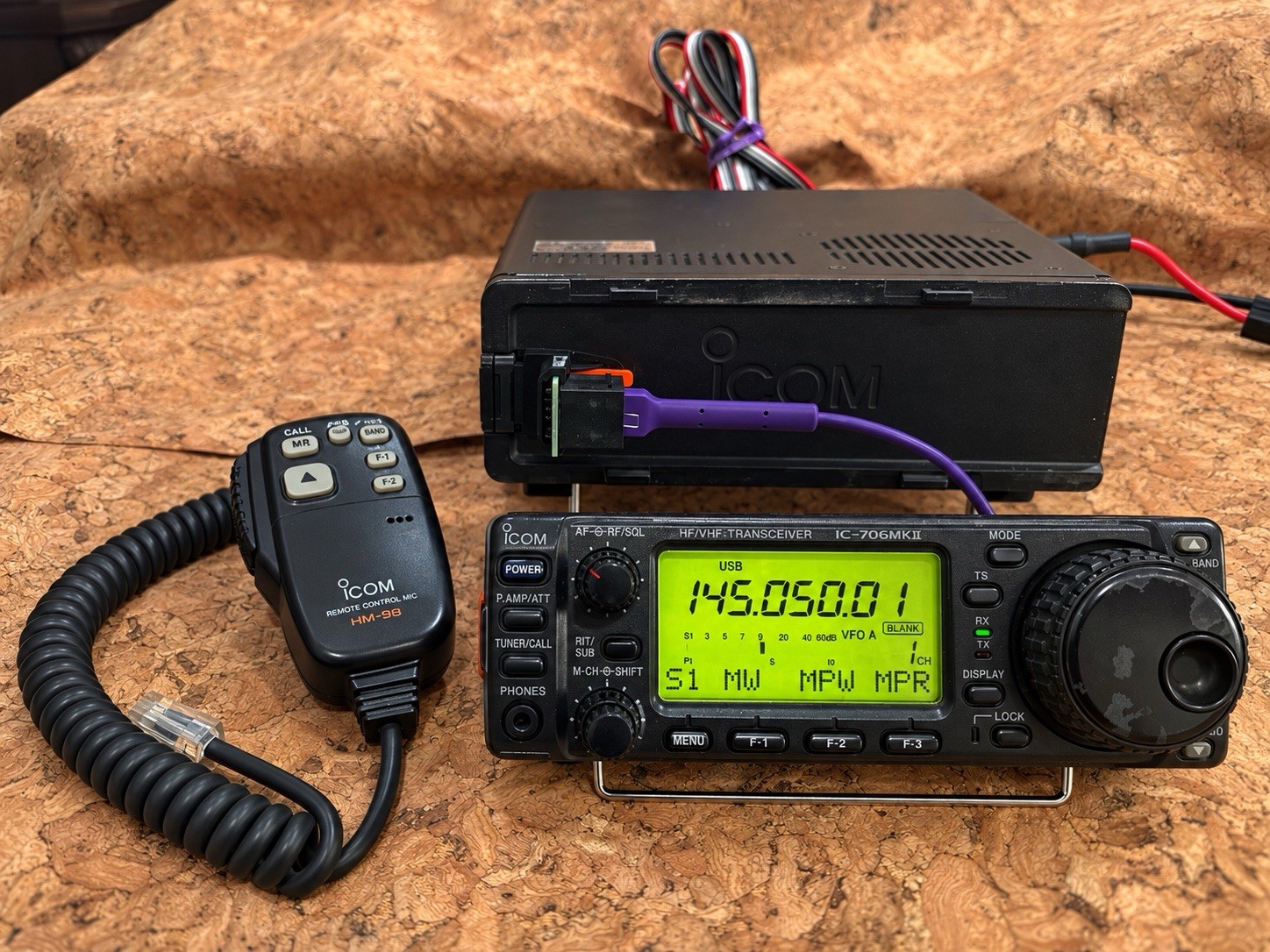 Icom IC-706MKII HF/VHF/UHF Ham Radio Transceiver AM/FM/RTTY w/ Mic FCC ID