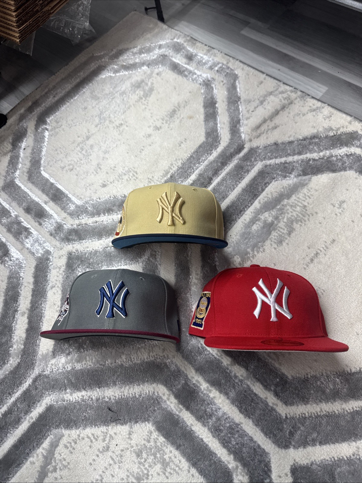 New Era Fitted Hats Size 7 1/8 Pack of 3 New Era Fitted Hats Size 7 1/8 Pack of 3