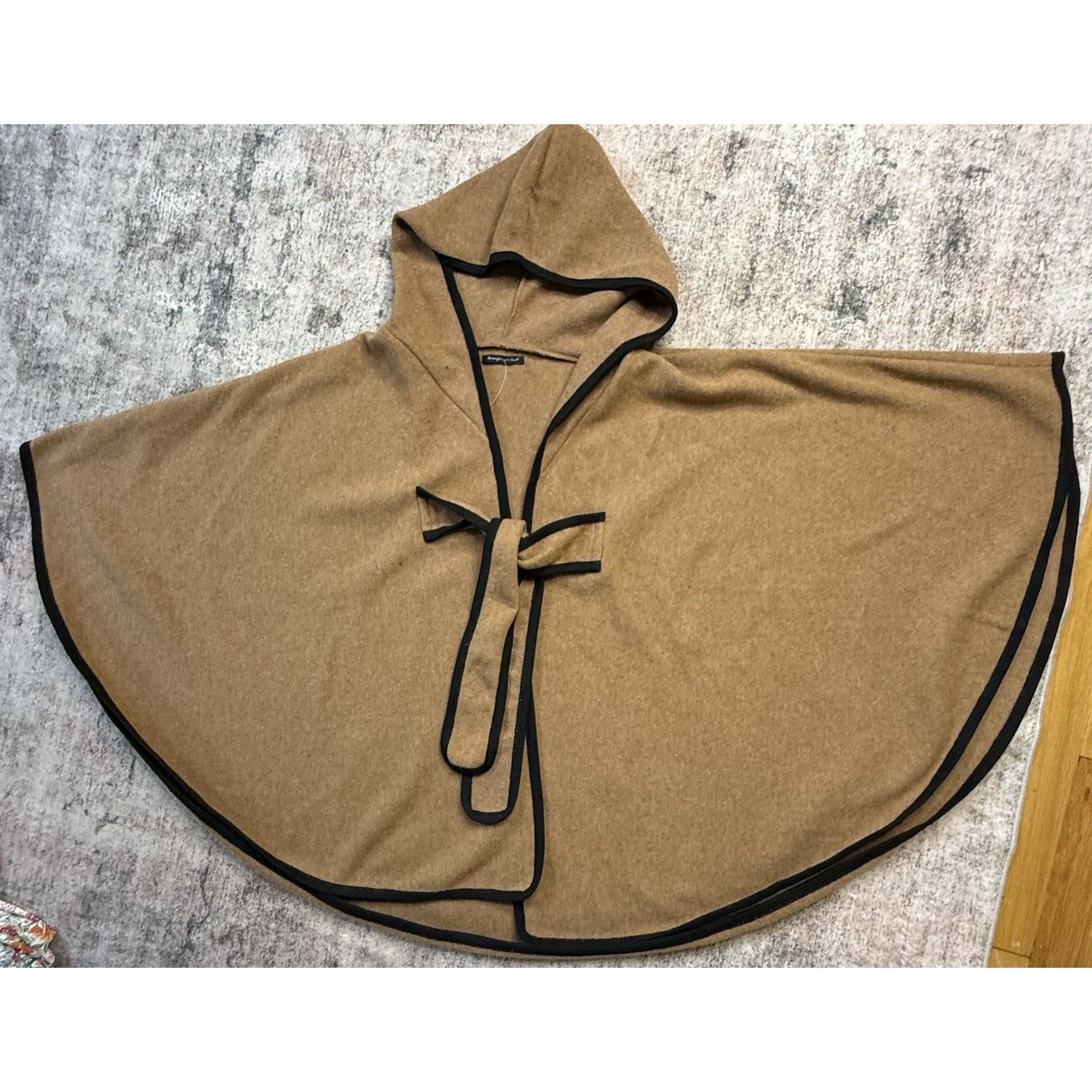 NWT ANTHROPOLOGIE Poncho Cape Camel Gray OS Quiet Lux Minimalist Western Boho NWT ANTHROPOLOGIE Poncho Cape Camel Gray OS Quiet Lux Minimalist Western Boho