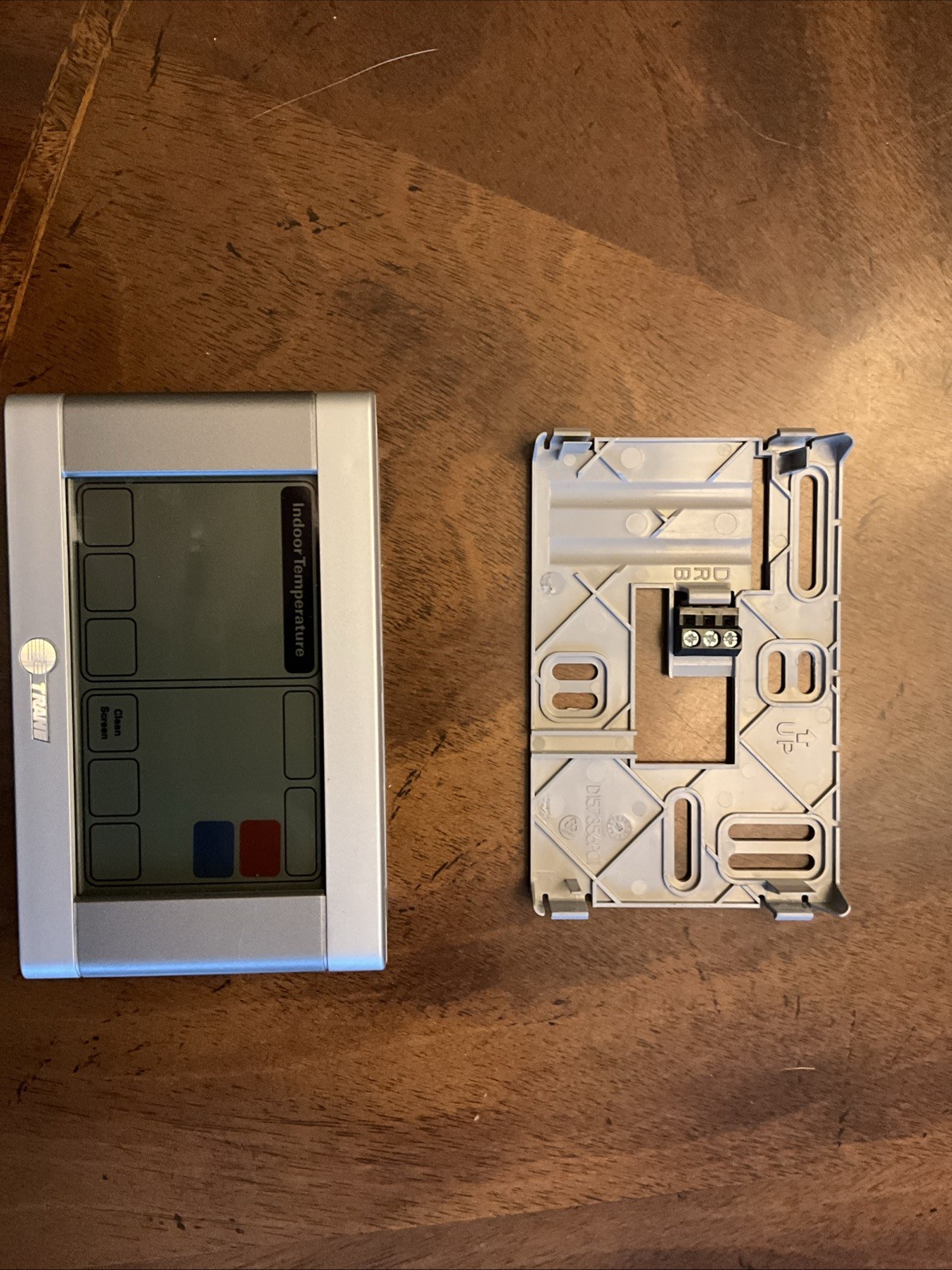 Trane TZONE940 Wired Touchscreen Thermostat/Zone Sensor Trane TZONE940 Wired Touchscreen Thermostat/Zone Sensor