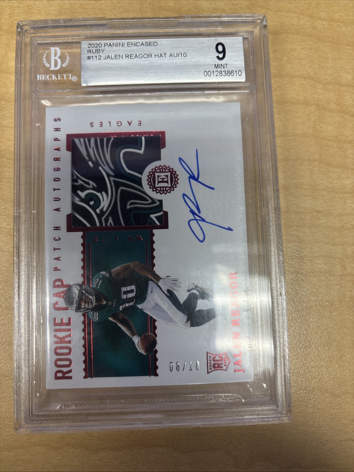 2020 Panini Encased - Rookie Cap Patch Autographs Jalen Reagor /10 (AU, MEM, RC) 2020 Panini Encased - Rookie Cap Patch Autographs Jalen Reagor /10 (AU, MEM, RC)