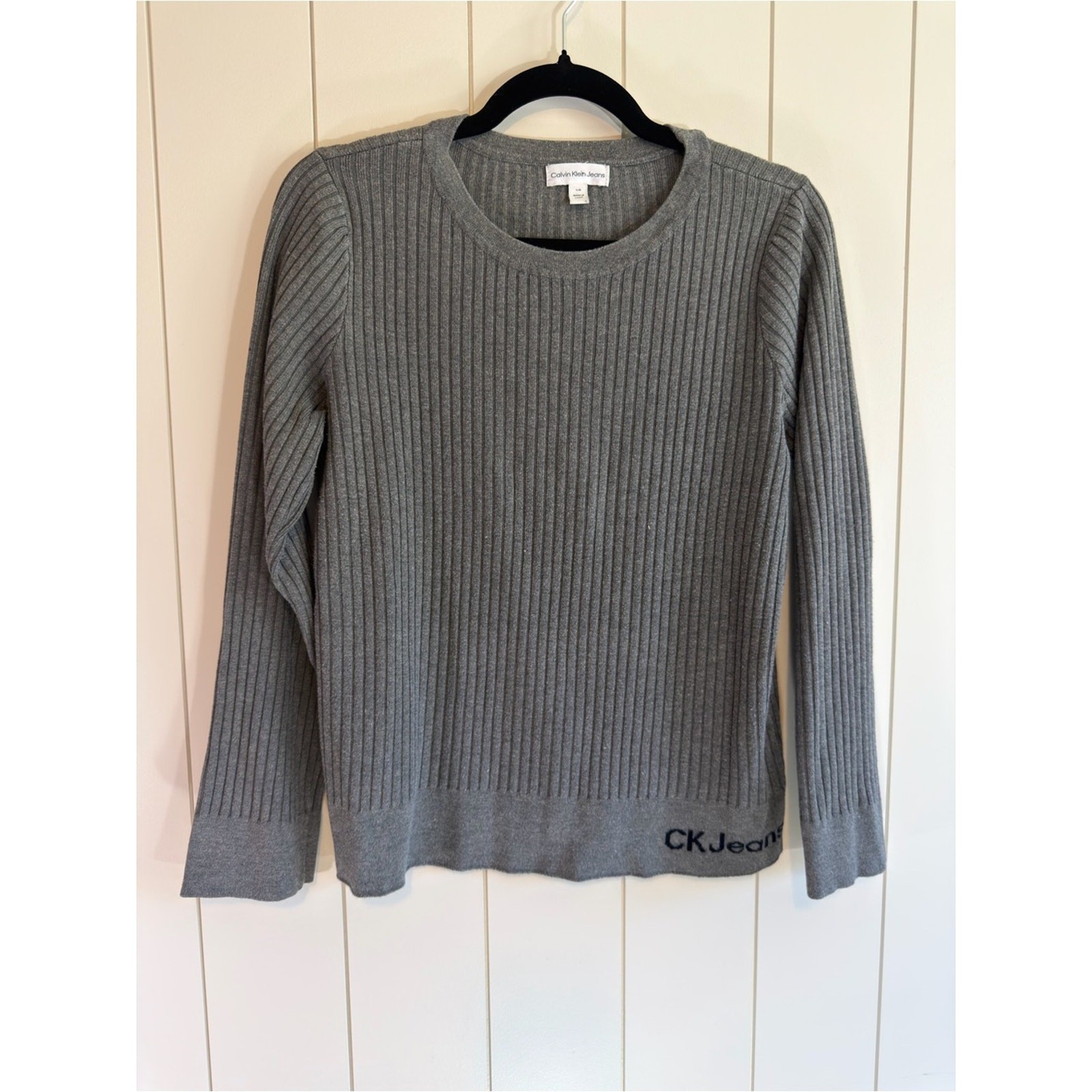 Calvin Klein Jeans Women\'s Gray Ribbed Crewneck Sweater - Size L