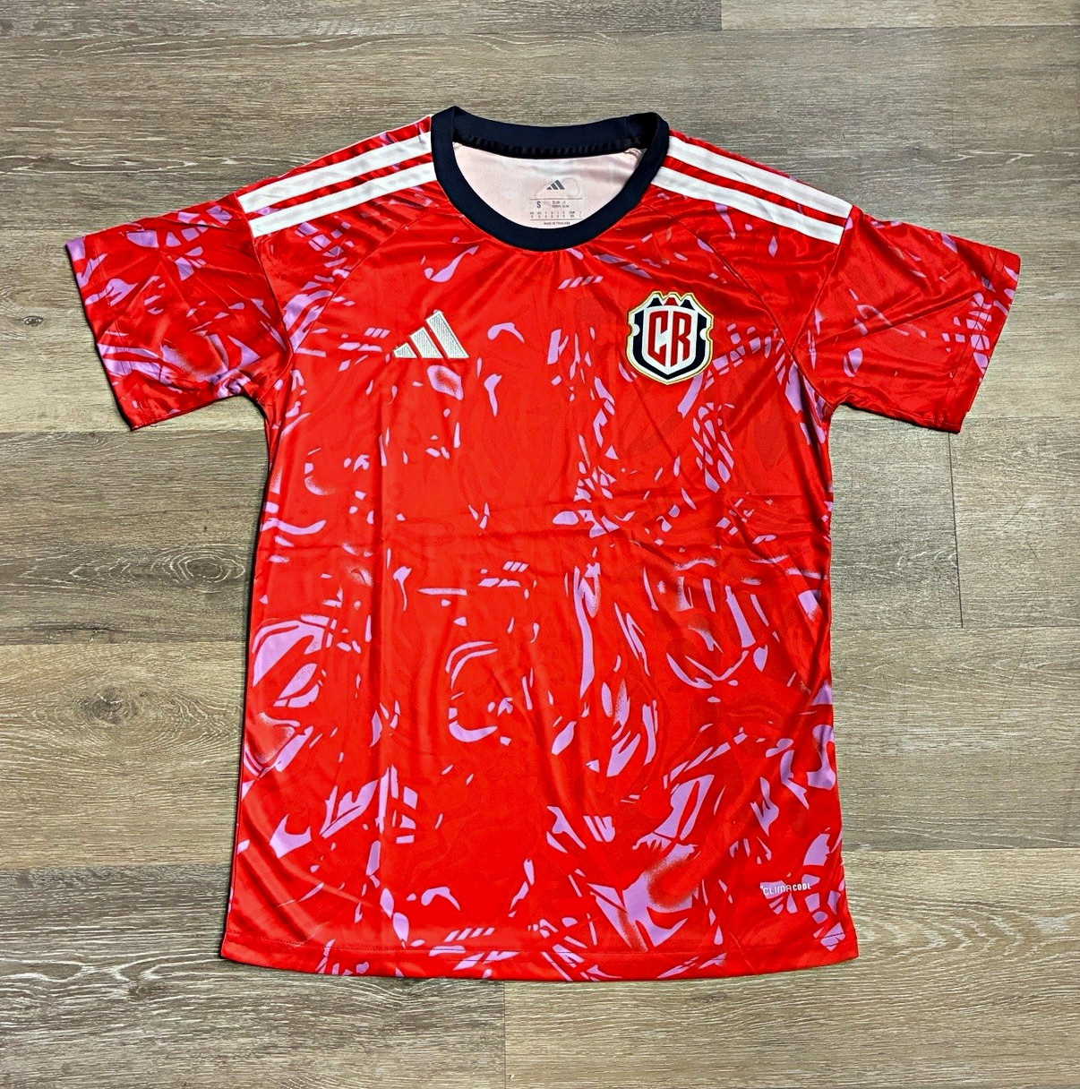 adidas Costa Rica Soccer Jersey XS Red/White w/ White Shoulder Stripes adidas Costa Rica Soccer Jersey XS Red/White w/ White Shoulder Stripes