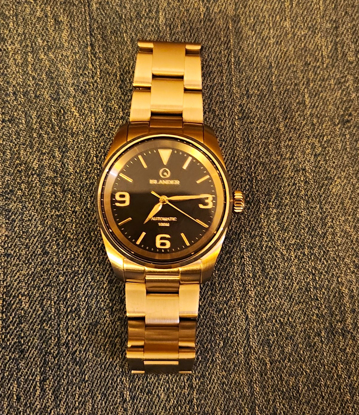 Islander Automatic Self-Winding Black Dial SS Bracelet Watch 100m. *CONUS ONLY* Islander Automatic Self-Winding Black Dial SS Bracelet Watch 100m. *CONUS ONLY*