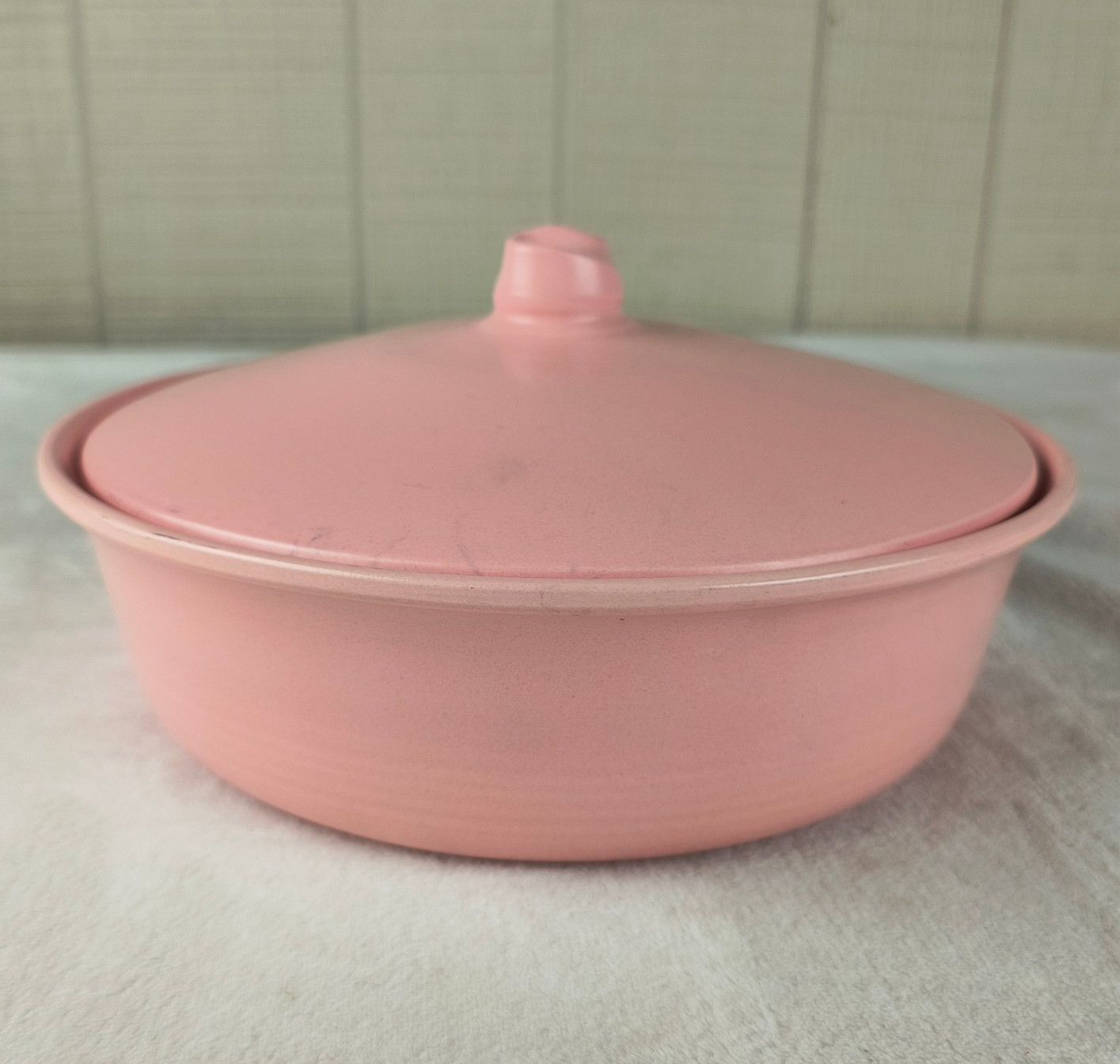 Vintage Red Wing Pottery Pink Dish w/ Lid Covered Bowl Casserole Vintage Red Wing Pottery Pink Dish w/ Lid Covered Bowl Casserole