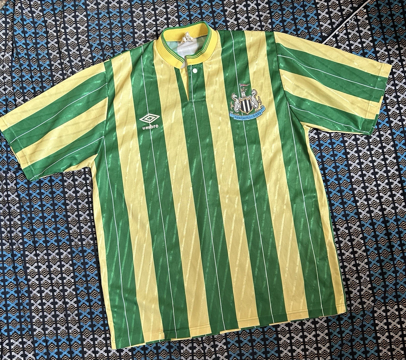 Vintage 1988-90 Umbro New Castle United Away (Authentic) Football Jersey 38-40” Vintage 1988-90 Umbro New Castle United Away (Authentic) Football Jersey 38-40”