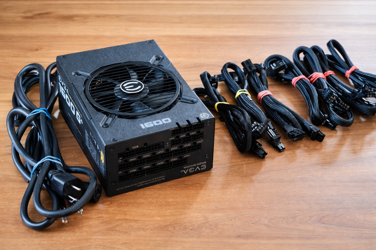 EVGA SuperNova 1600 G+ 1600W Fully Modular Power supply - with cables