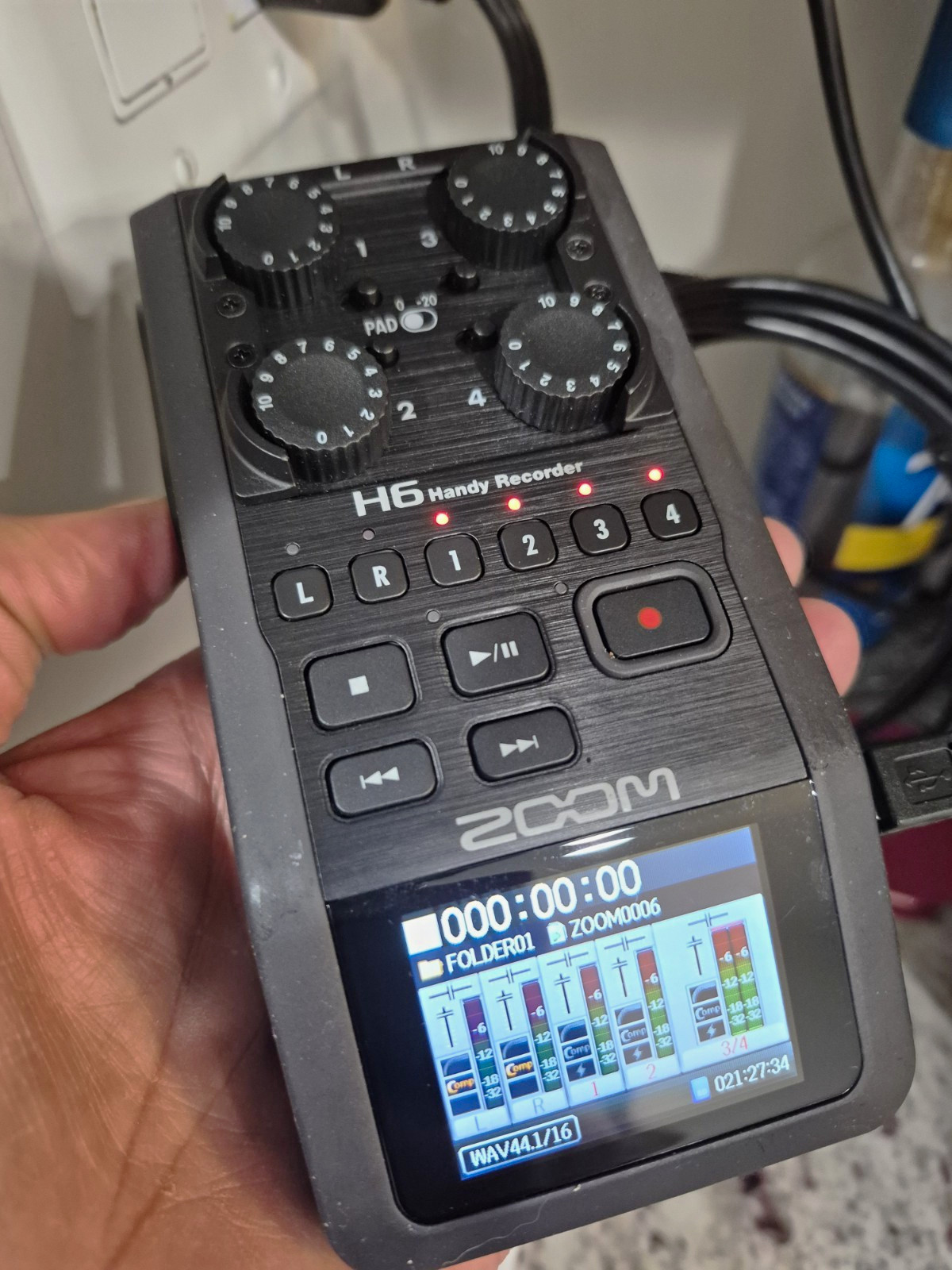 Zoom H6 Handy Recorder PortaStudio Package + Multiple Capsules + Hard Case 