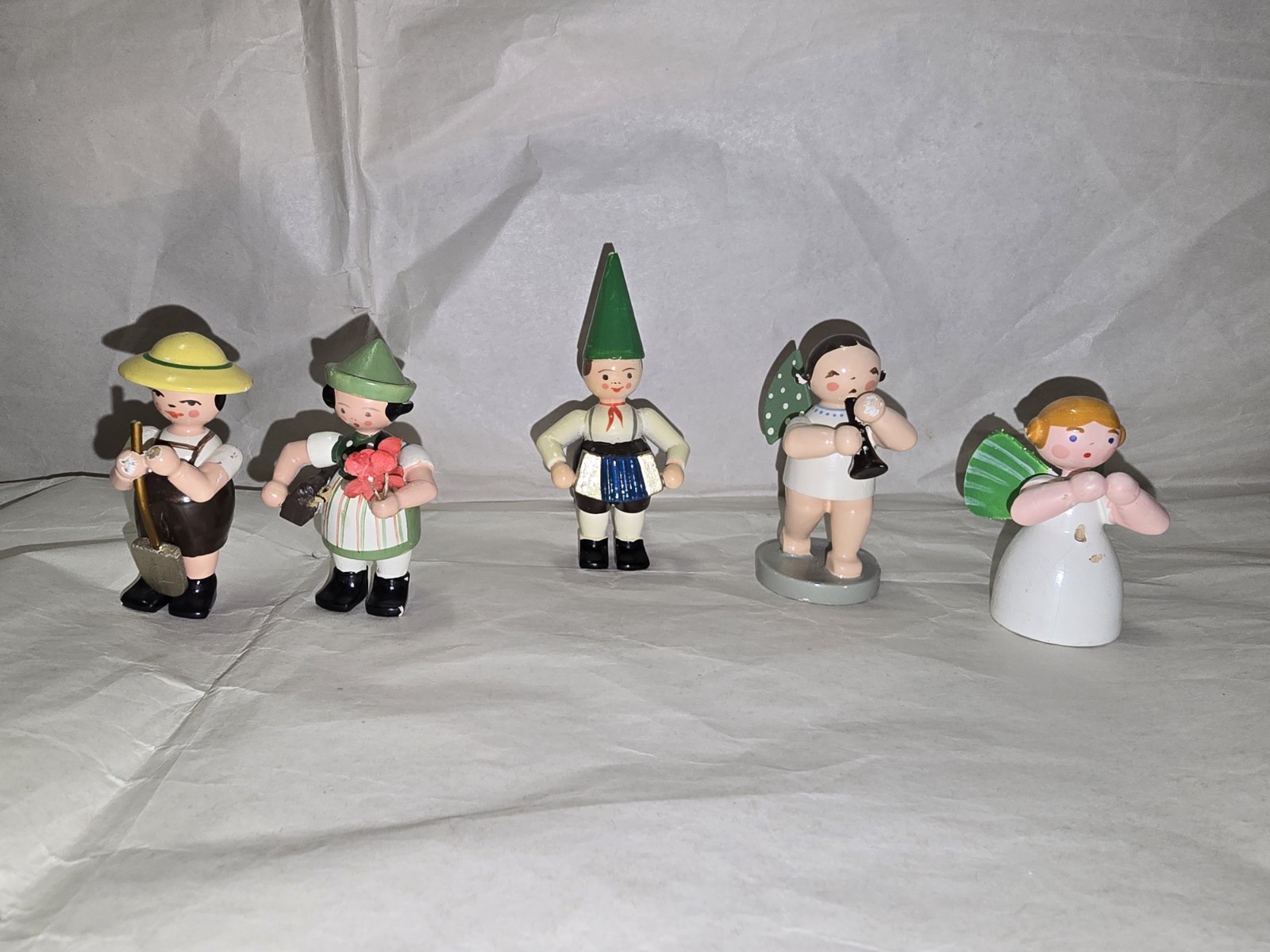 Vintage Erzgebirge / Wendt  Miniature Wooden Hand Painted Figures From Germany