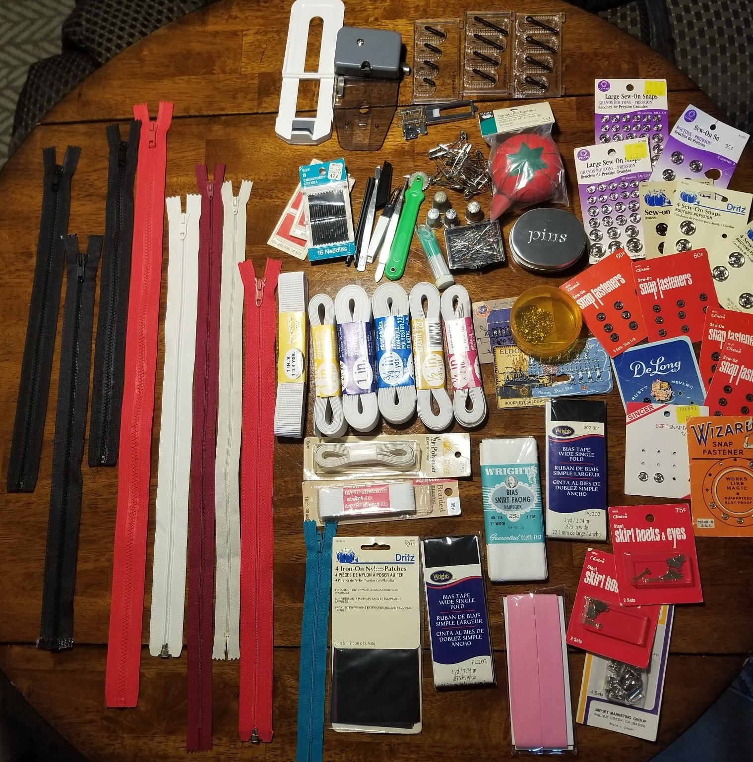 Massive 60 Plus General Sewing Items Vtg To Mod Zippers Bias Tape Fasteners Look Massive 60 Plus General Sewing Items Vtg To Mod Zippers Bias Tape Fasteners Look