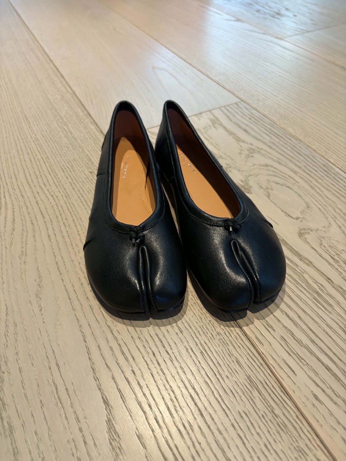 Maison Margiela Black Leather Tabi Split-Toe Ballet Flats Women EU 38 Slip-On