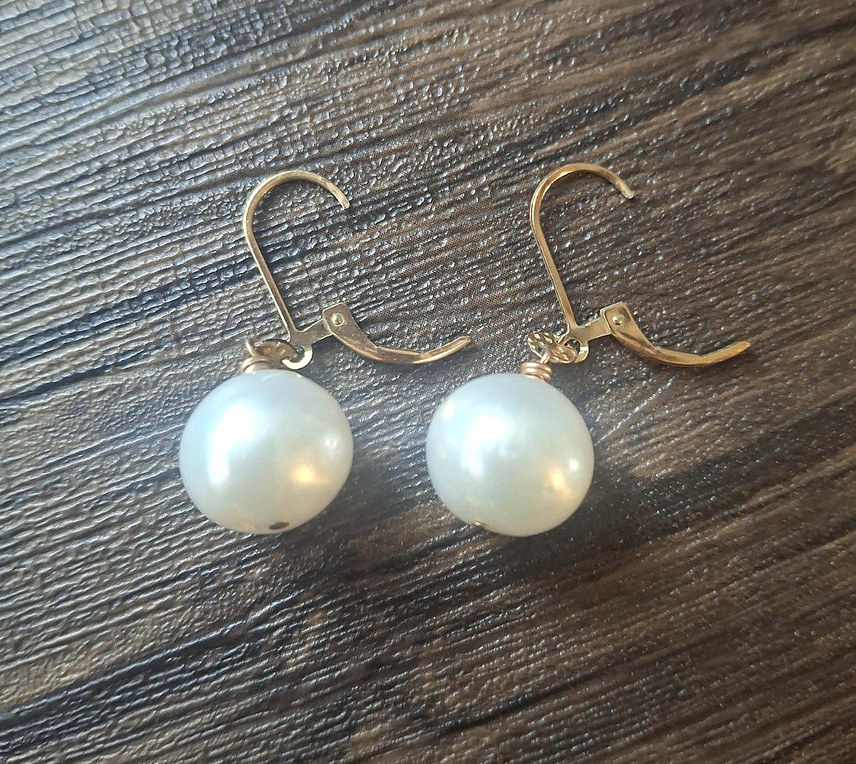Vintage 14k Solid Yellow Gold Genuine Pearl Leverback Dangle Earrings Italy Vintage 14k Solid Yellow Gold Genuine Pearl Leverback Dangle Earrings Italy