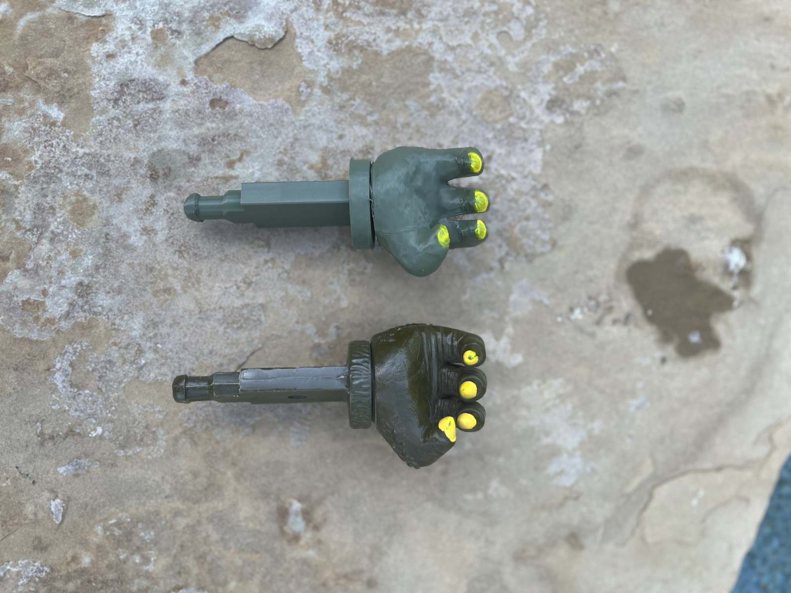 Godzilla Shogun Warrior Reproduction Fist- Tested and Works (Green) Godzilla Shogun Warrior Reproduction Fist- Tested and Works (Green)