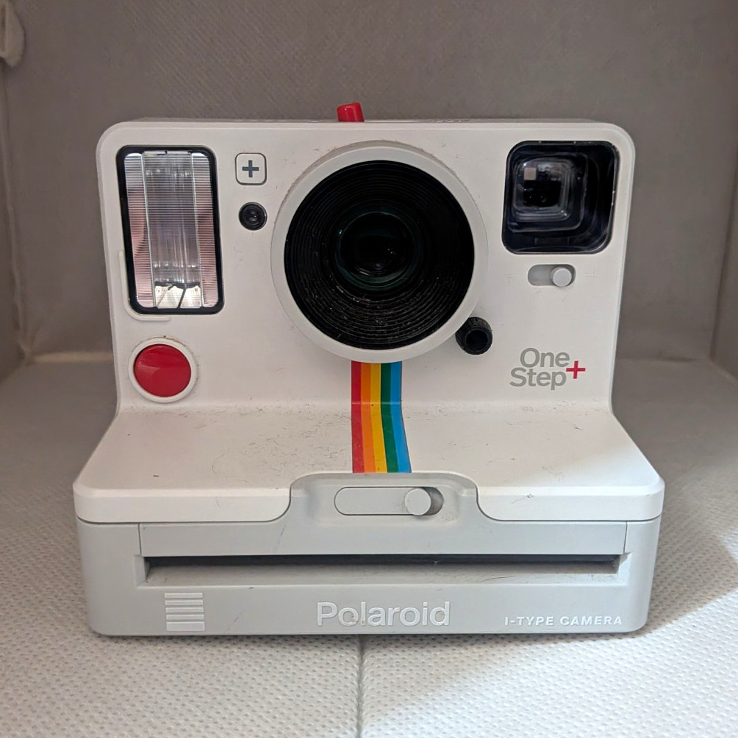 Polaroid OneStep+ White Instant Camera, OneStep Plus Model Polaroid OneStep+ White Instant Camera, OneStep Plus Model