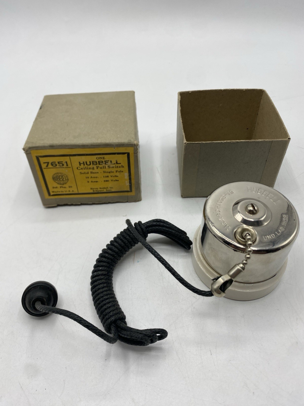 Vintage Industrial Light Pull chain Switch Hubbell Ceiling Pull Switch Vintage Industrial Light Pull chain Switch Hubbell Ceiling Pull Switch