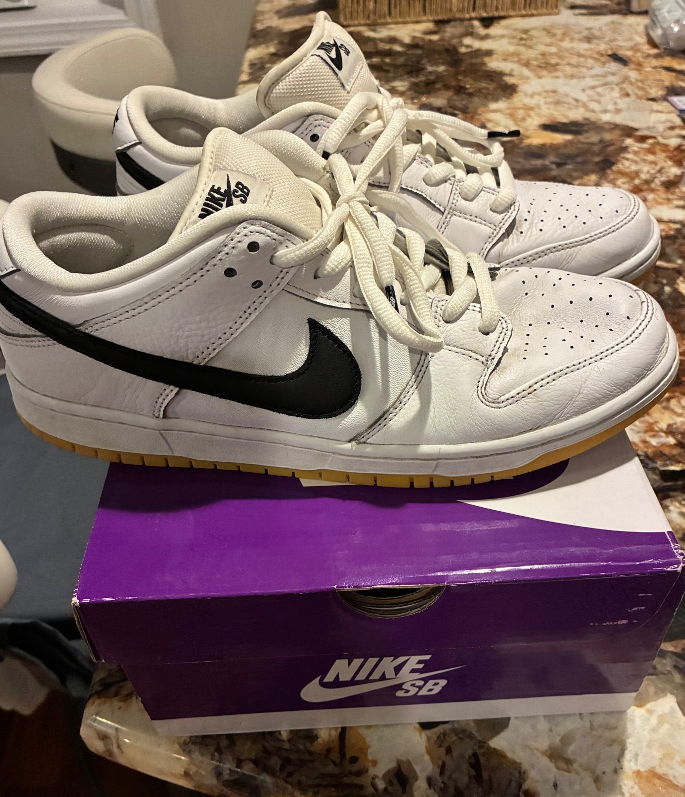 Nike SB Dunk Low Pro White Gum Men’s Size 10.5 CD2563-101 Authentic Used Nike SB Dunk Low Pro White Gum Men’s Size 10.5 CD2563-101 Authentic Used