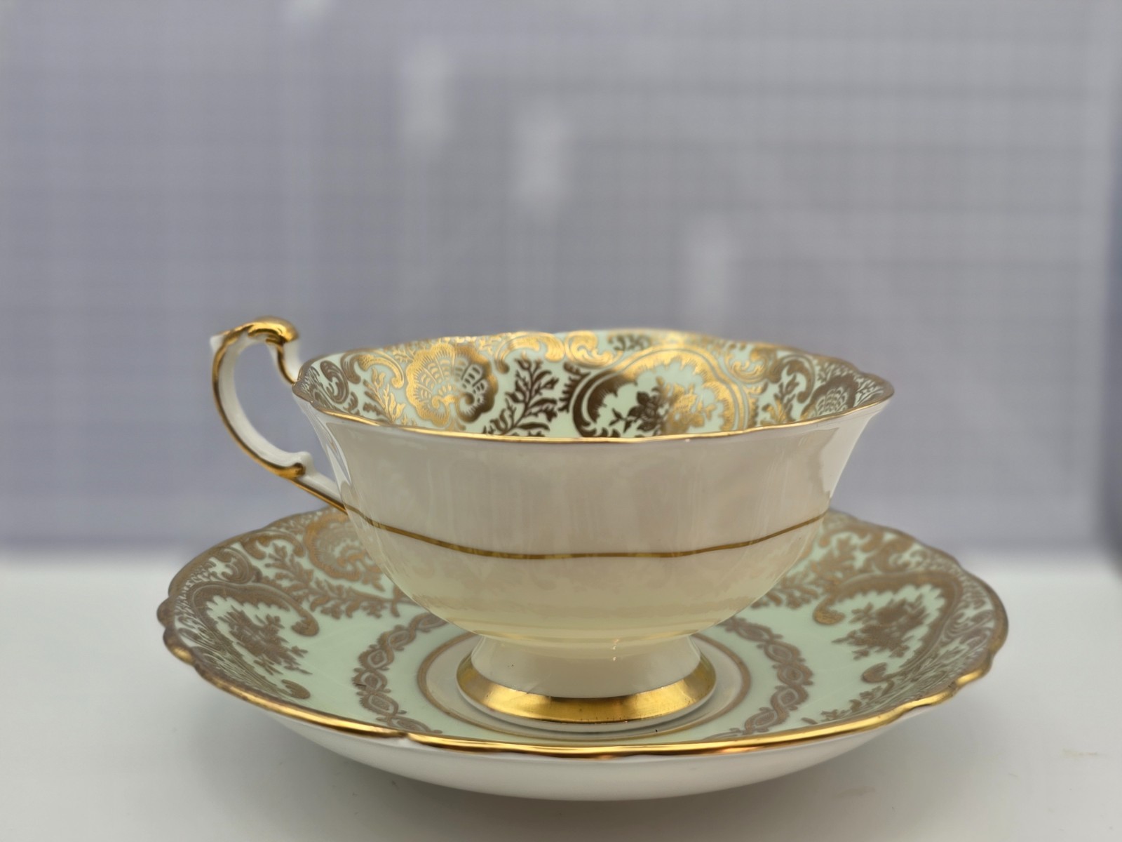 Vintage Paragon Double Warrant Pink Rose Pale Green Gold Teacup Saucer England