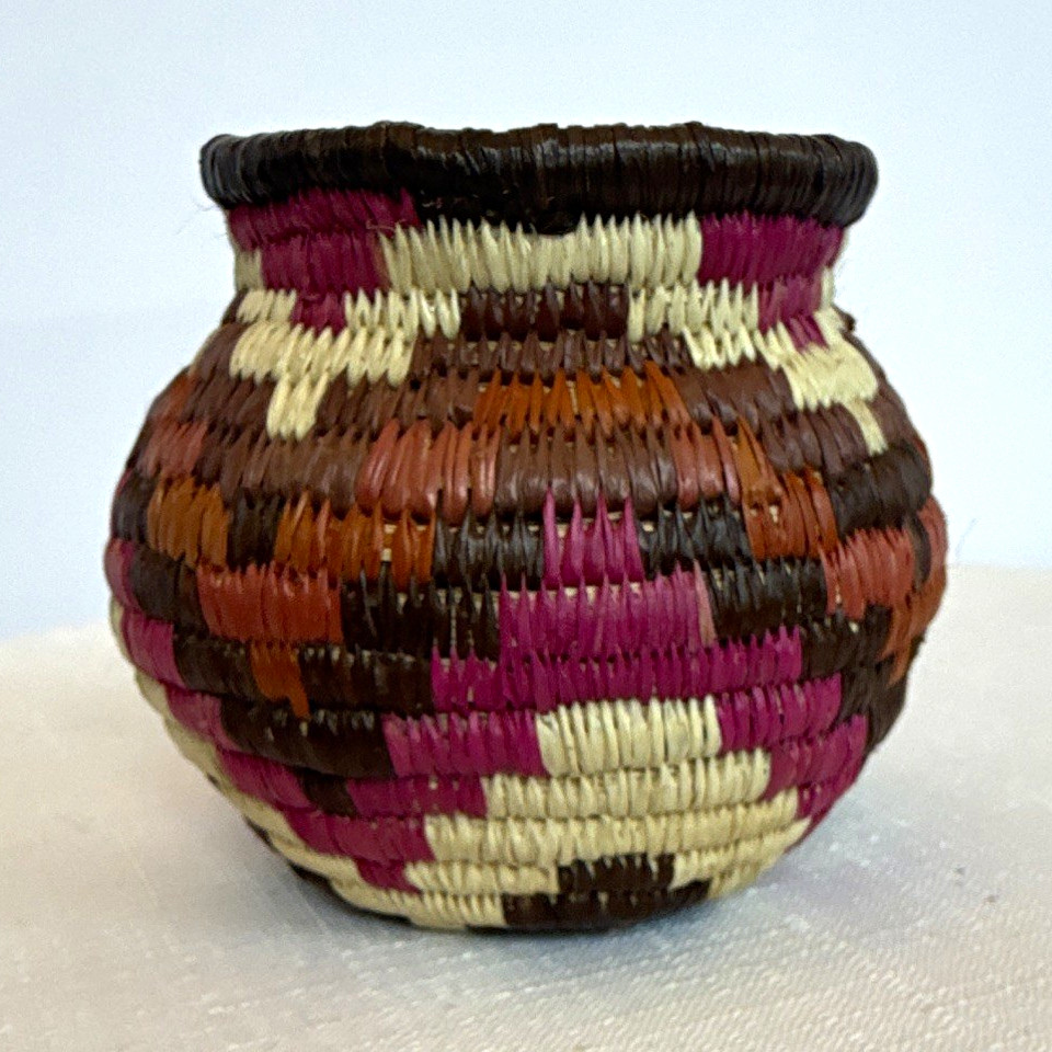 Vintage Wounaan Embera Handwoven Miniature Coiled Basket - Pink & Earth Tone Vintage Wounaan Embera Handwoven Miniature Coiled Basket - Pink & Earth Tone