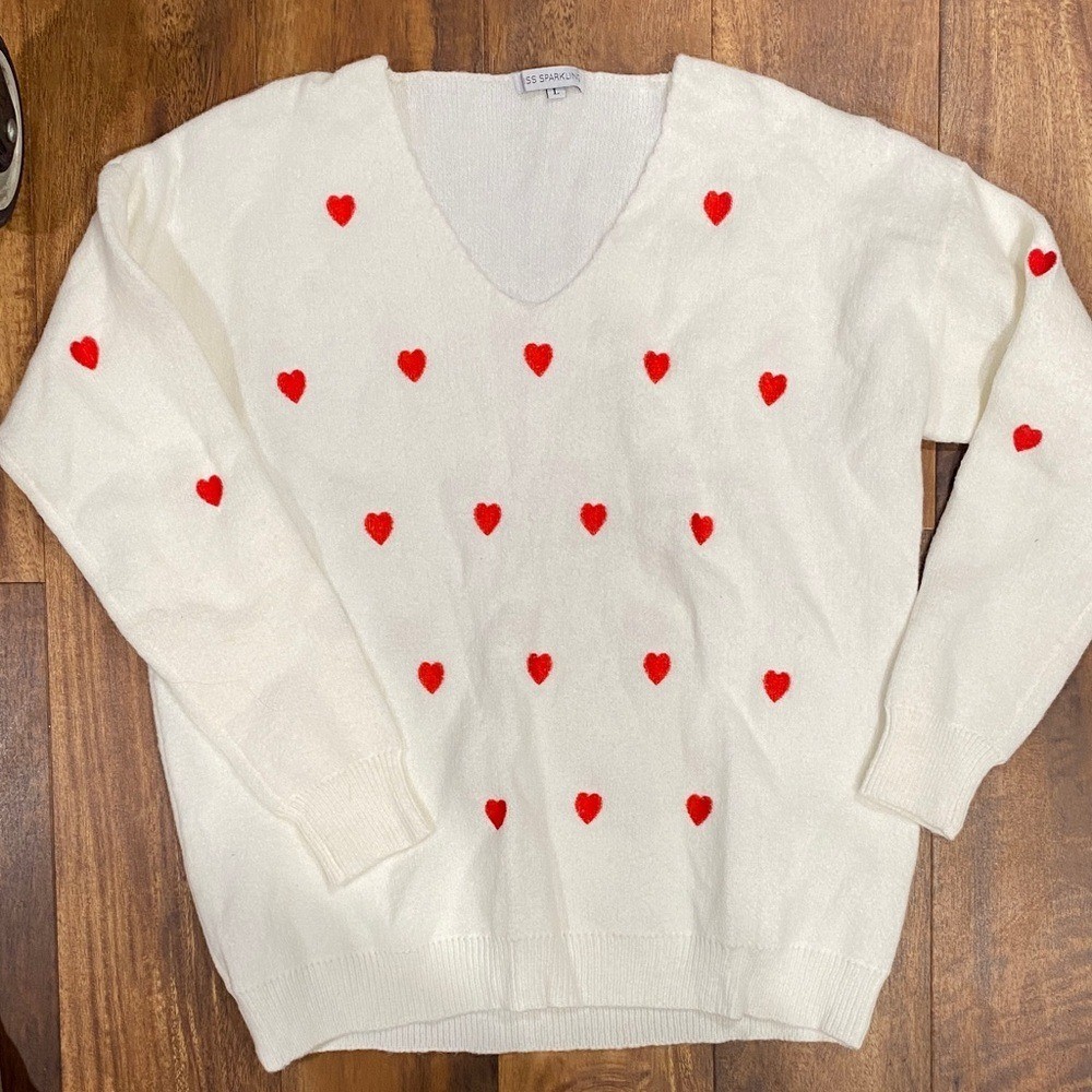MISS SPARKLING Women\'s Knit Cream VNeck Sweater with Red Heart Motif size LARGE MISS SPARKLING Women\'s Knit Cream VNeck Sweater with Red Heart Motif size LARGE