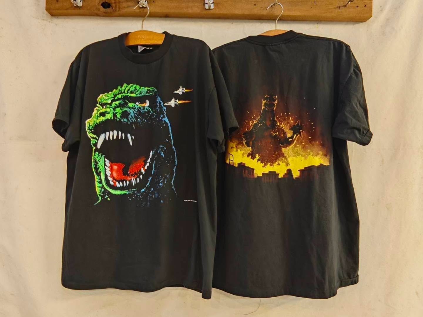 Vintage GODZILLA 90s Movie 1997 Y2K Sz.L Single Stitch Black T-Shirt REPRINT Vintage GODZILLA 90s Movie 1997 Y2K Sz.L Single Stitch Black T-Shirt REPRINT