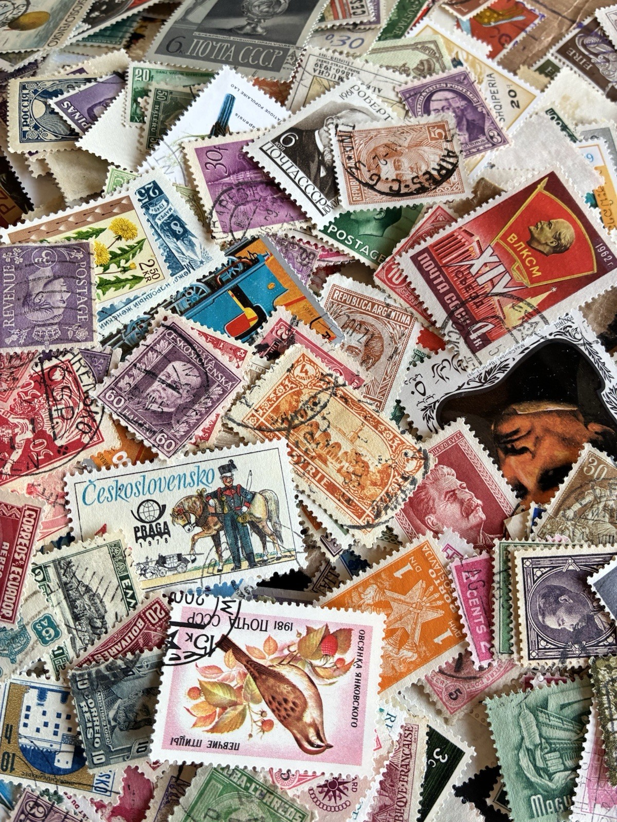 Worldwide Stamps For Collectors. NOT an ordinary Selection