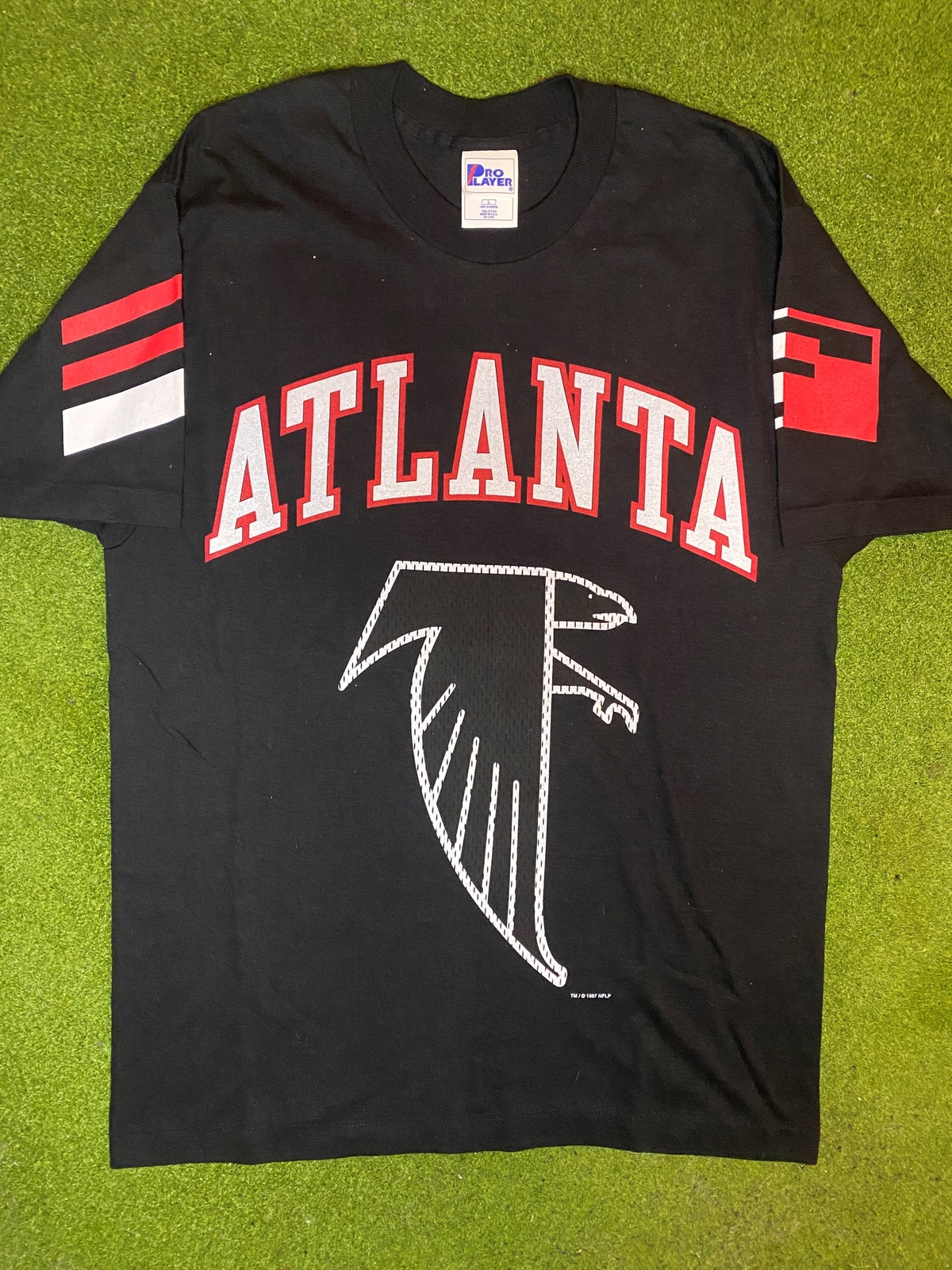 1997 Atlanta Falcons - Double Sided - Vintage NFL T-Shirt (Large) 1997 Atlanta Falcons - Double Sided - Vintage NFL T-Shirt (Large)