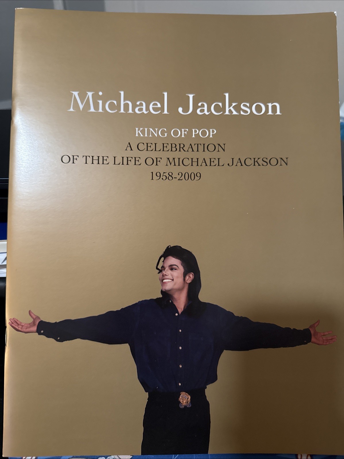 NEW MICHAEL JACKSON “A Celebration Of Life” MEMORIAL PROGRAM BOOK 2009 AUTHENTIC NEW MICHAEL JACKSON “A Celebration Of Life” MEMORIAL PROGRAM BOOK 2009 AUTHENTIC
