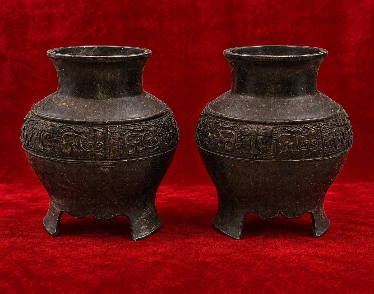 Lot Of 2 Vintage Chinese Bronze Archaic Style Phoenix Mask Vases Urns 5” Lot Of 2 Vintage Chinese Bronze Archaic Style Phoenix Mask Vases Urns 5”