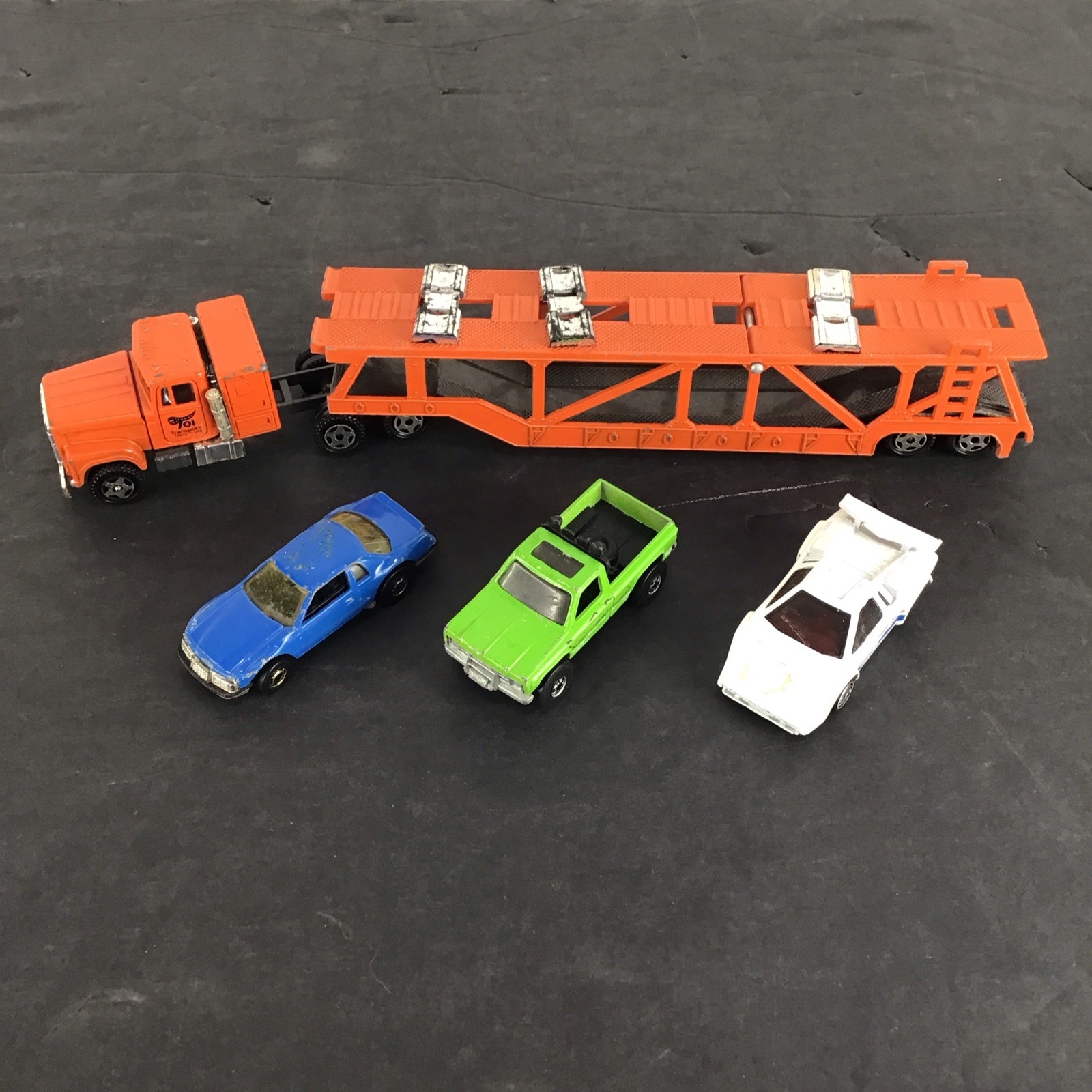 vtg ERTL Toi Transport Semi Truck Car Hauler Trailer hot wheels countach vtg ERTL Toi Transport Semi Truck Car Hauler Trailer hot wheels countach